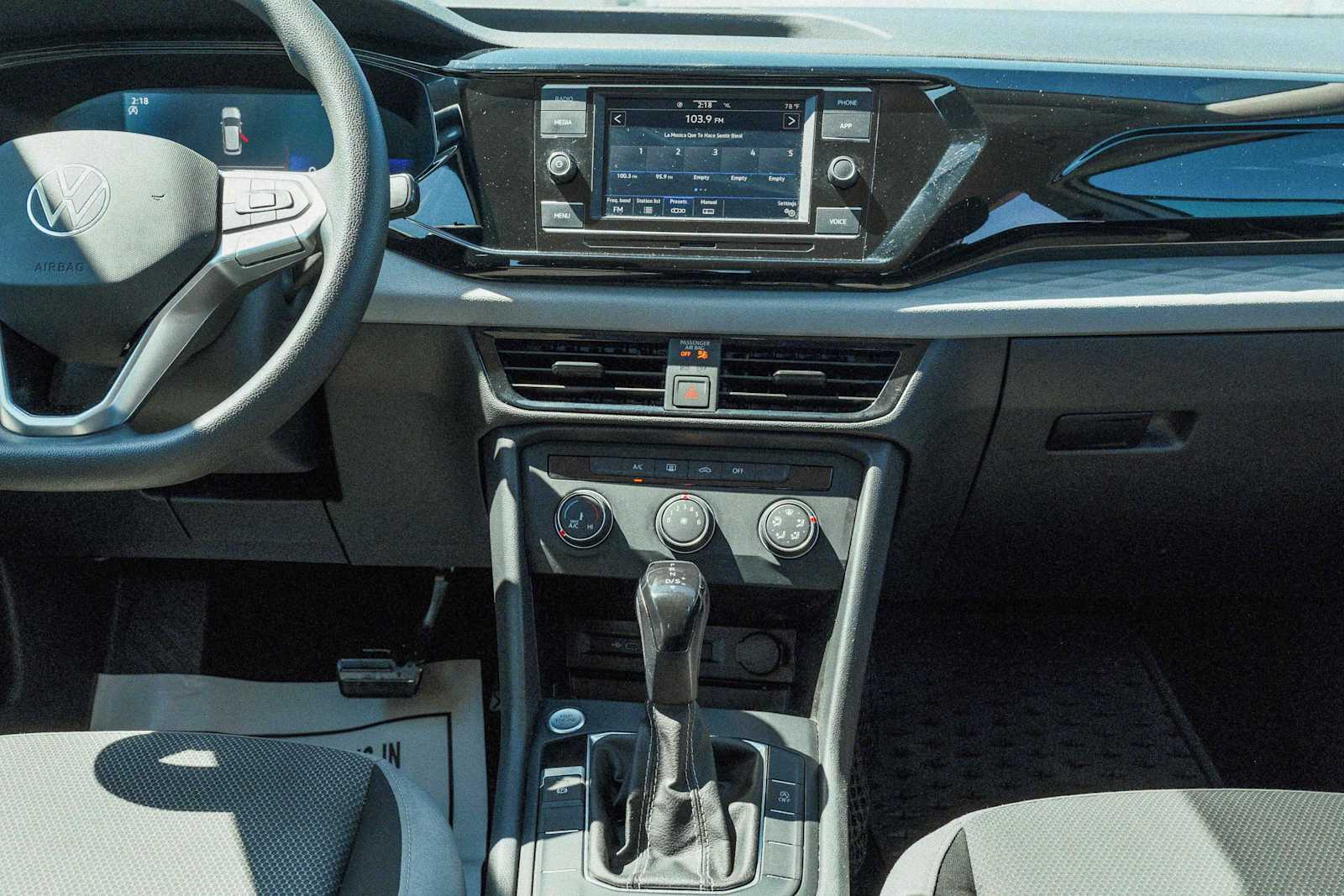 Thumbnail: 2022 Volkswagen Taos - 14