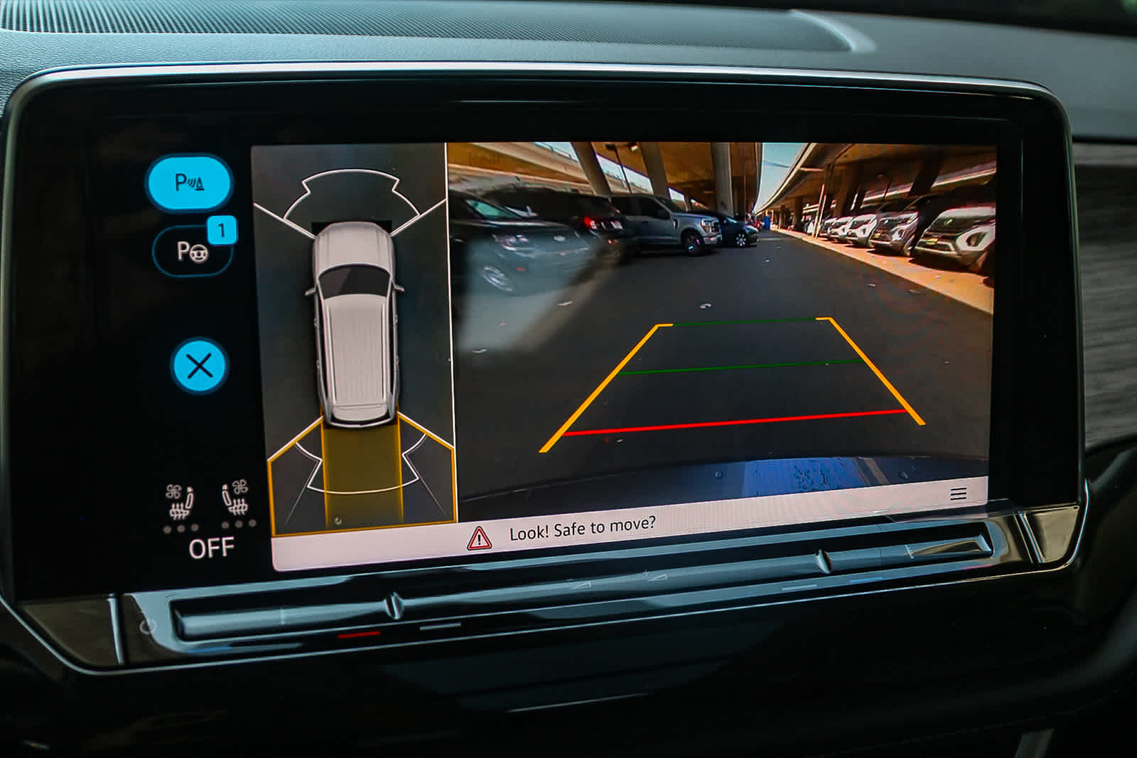 Thumbnail: 2025 Volkswagen Atlas - 25