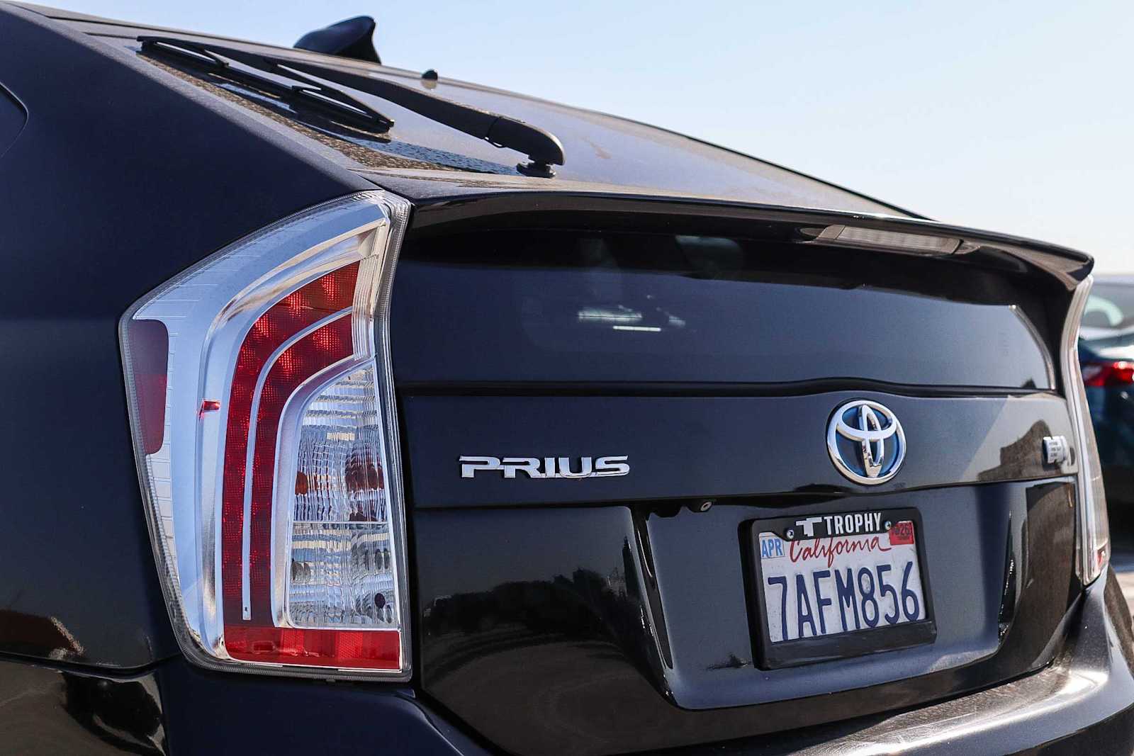 Thumbnail: 2013 Toyota Prius - 9