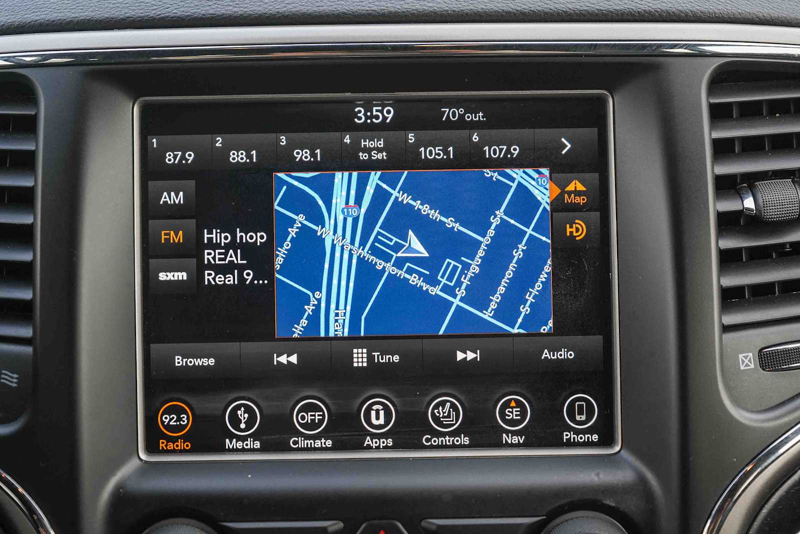 Thumbnail: 2018 Jeep Grand Cherokee - 14