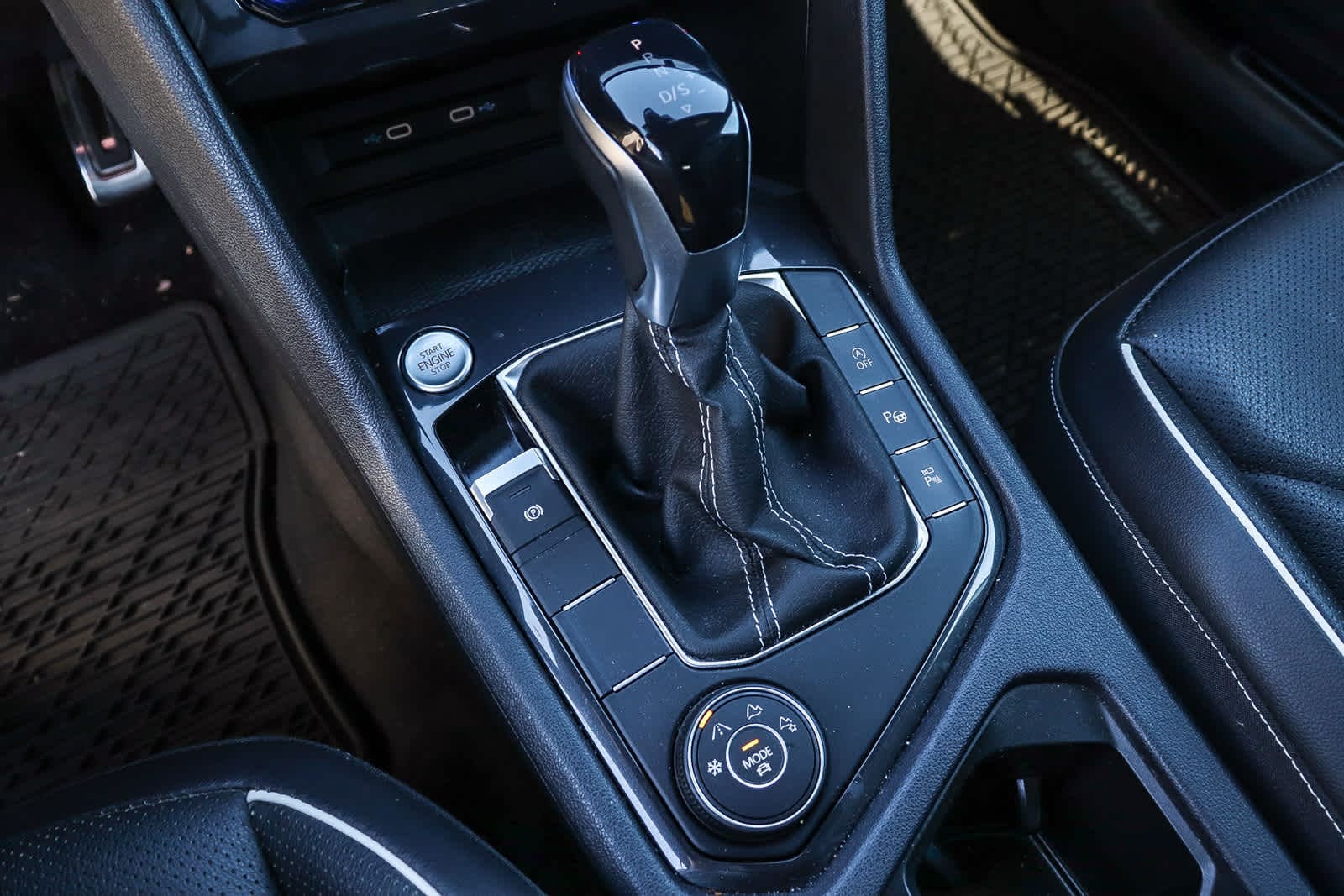 Thumbnail: 2022 Volkswagen Tiguan - 20