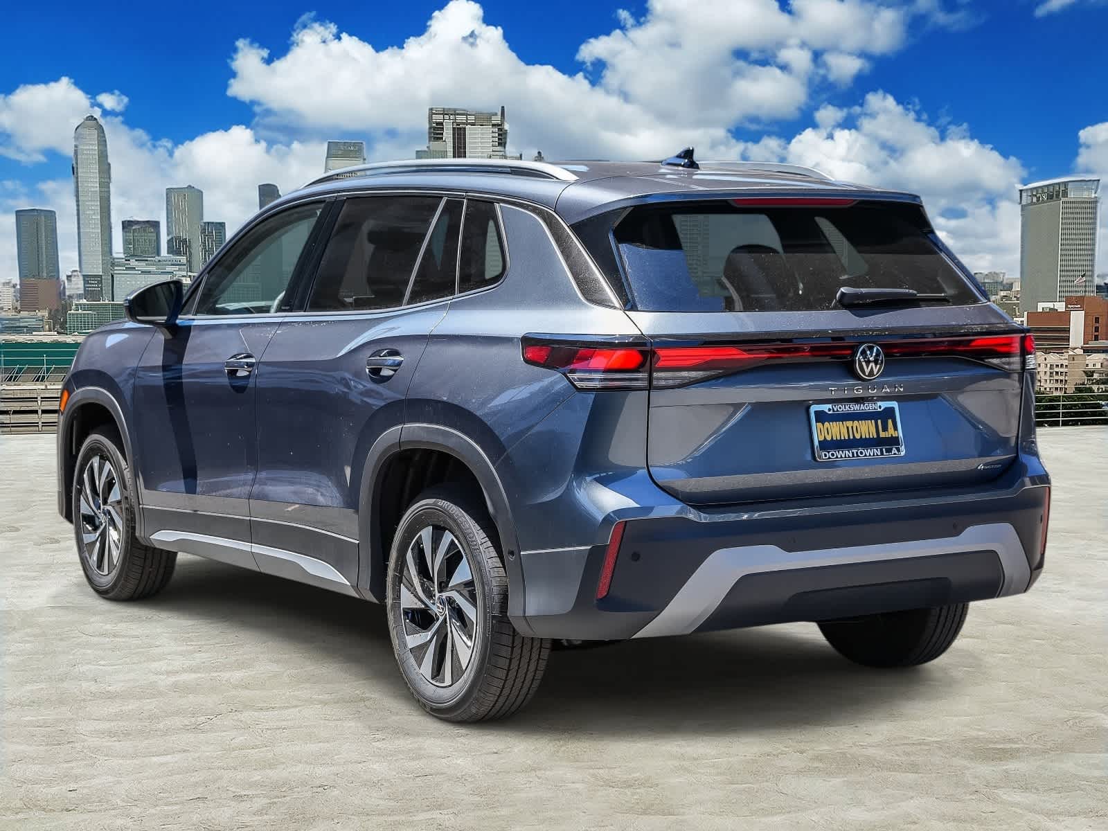 Thumbnail: 2026 Volkswagen Tiguan - 6