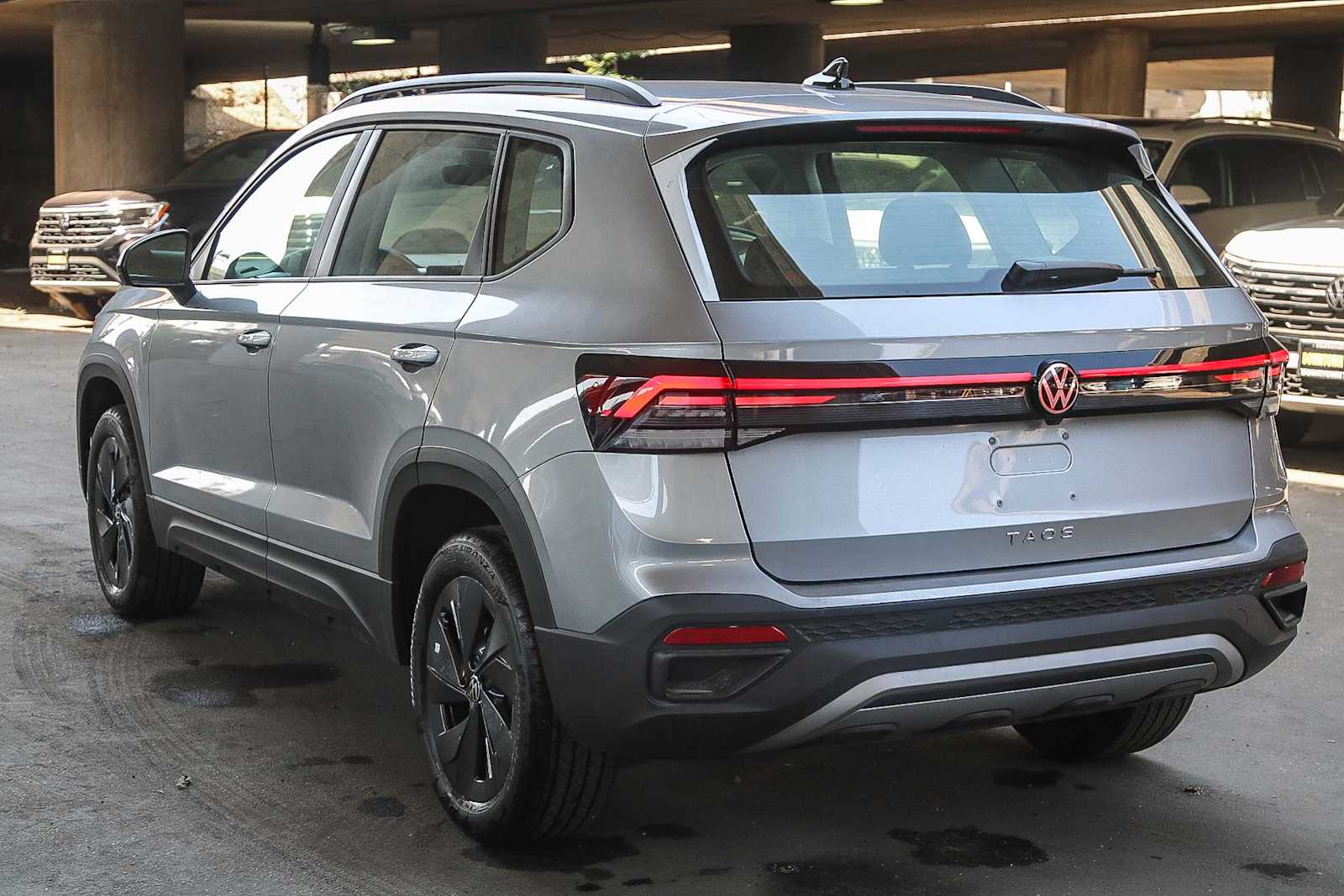 Thumbnail: 2025 Volkswagen Taos - 8