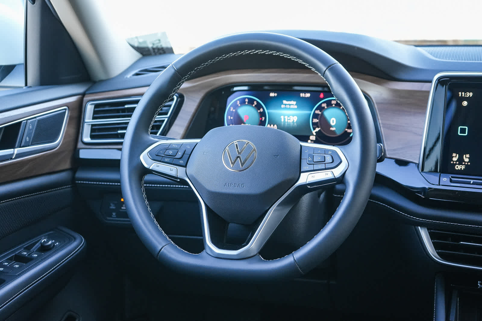 Thumbnail: 2026 Volkswagen Atlas - 15