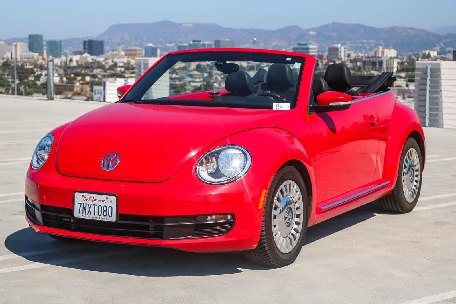 Thumbnail: 2016 Volkswagen Beetle - 14