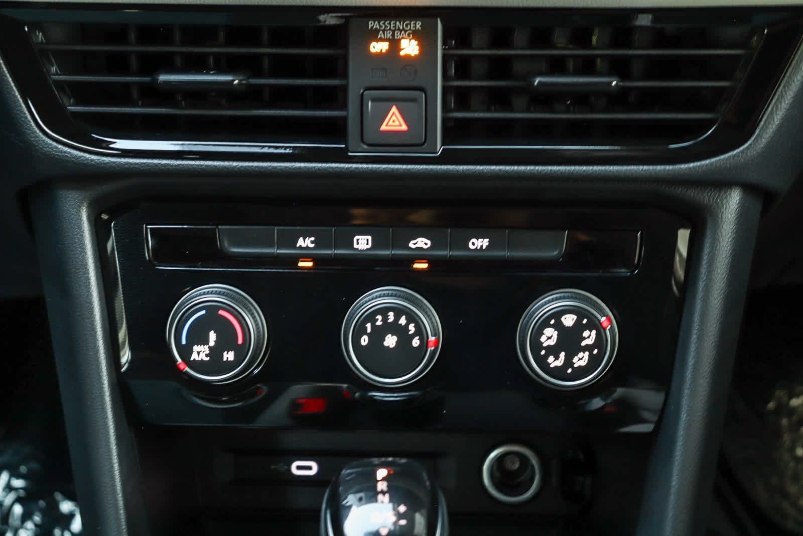 Thumbnail: 2026 Volkswagen Taos - 16