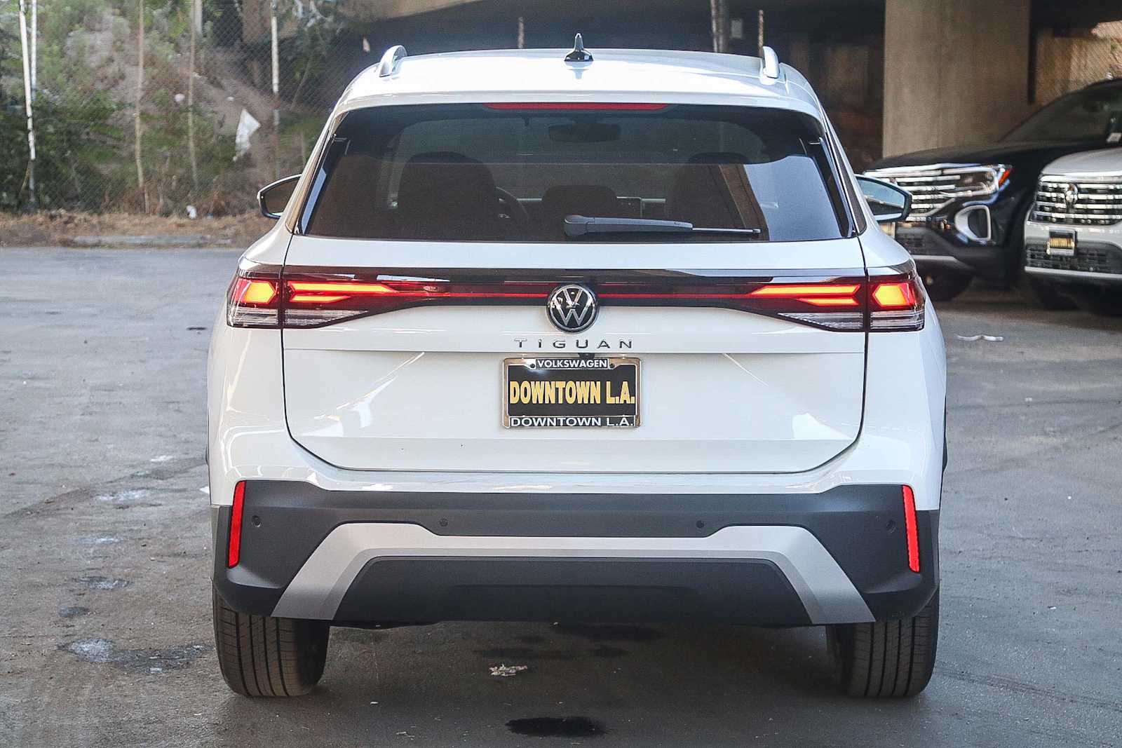 Thumbnail: 2025 Volkswagen Tiguan - 7