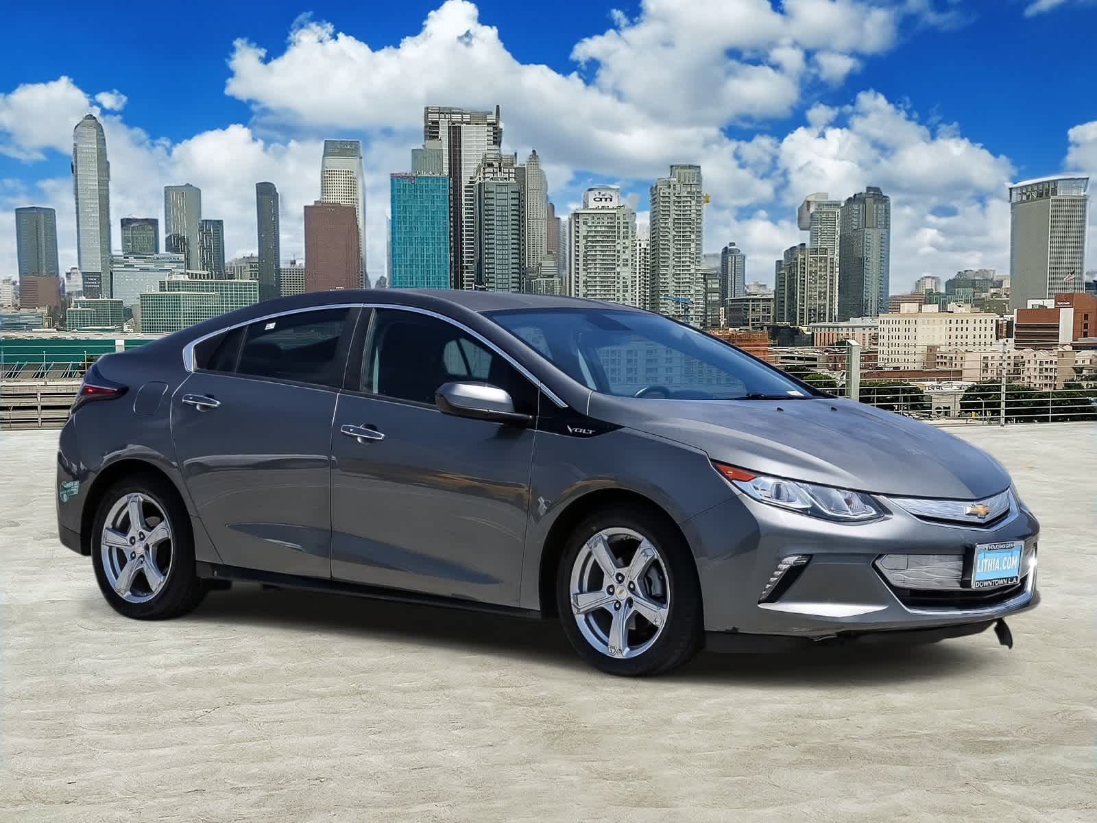 Thumbnail: 2017 Chevrolet Volt - 3