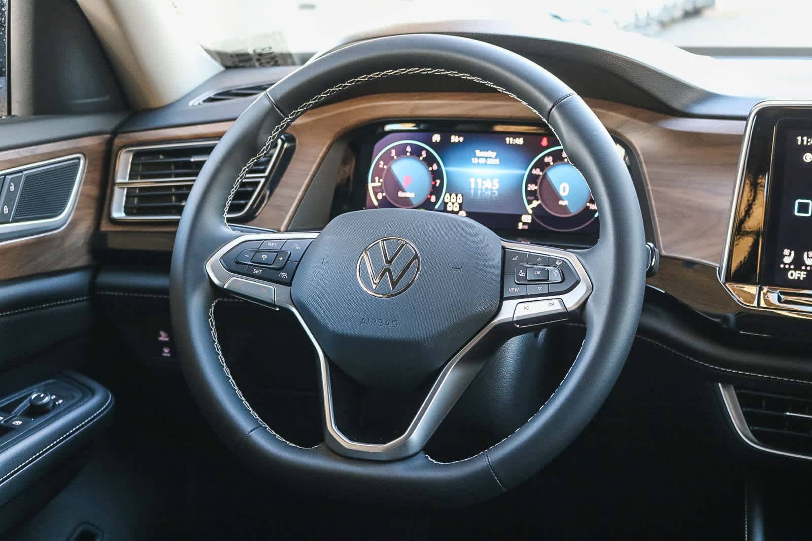 Thumbnail: 2026 Volkswagen Atlas - 17