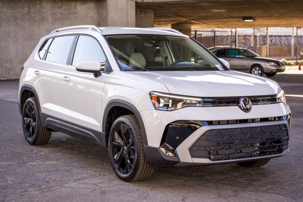 New 2026 Volkswagen Taos 1.5T SE SUV