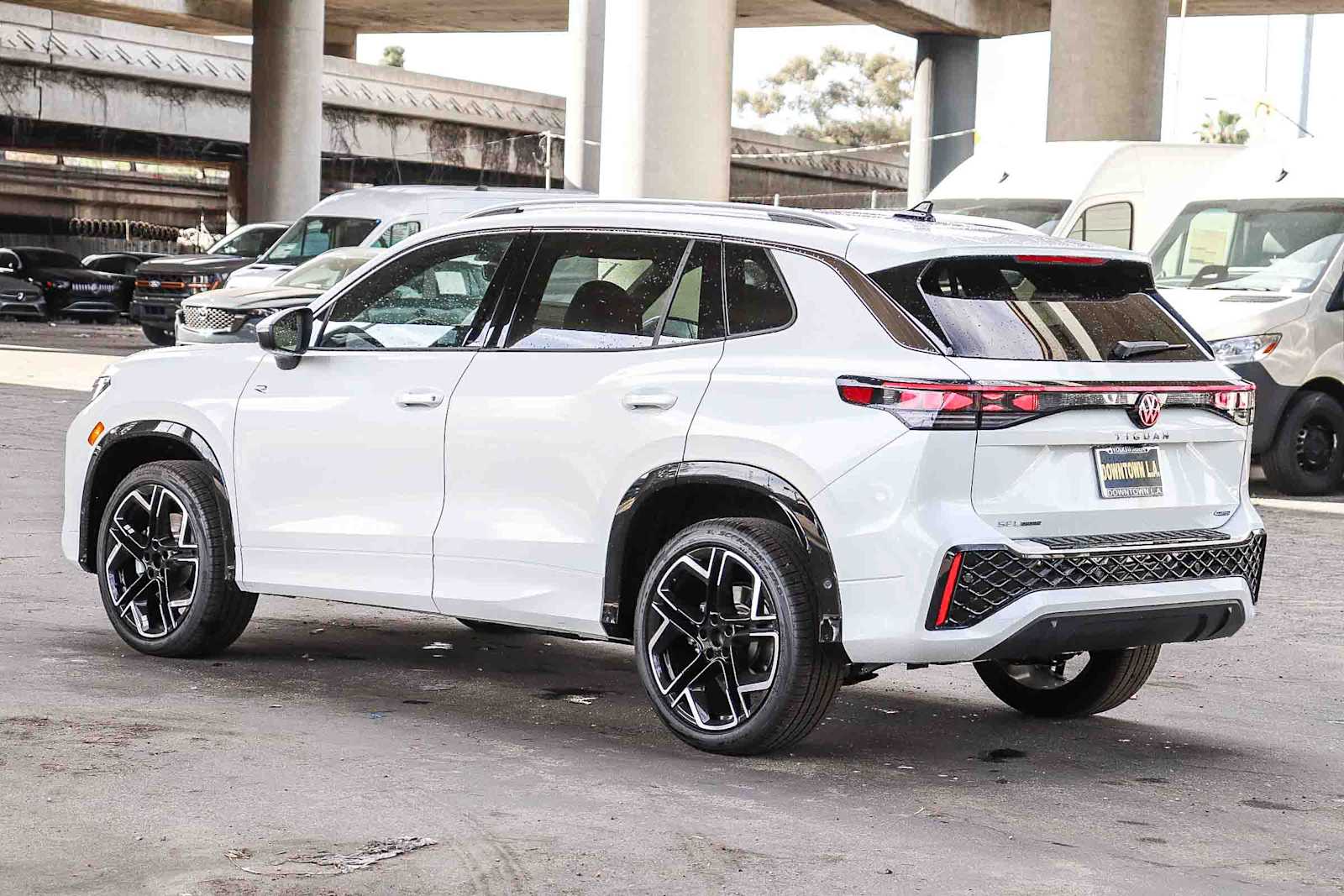 Thumbnail: 2026 Volkswagen Tiguan - 6