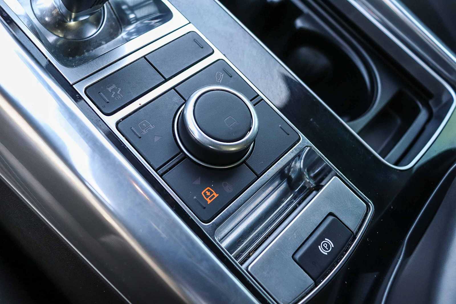 Thumbnail: 2018 Land Rover Range Rover Sport - 21