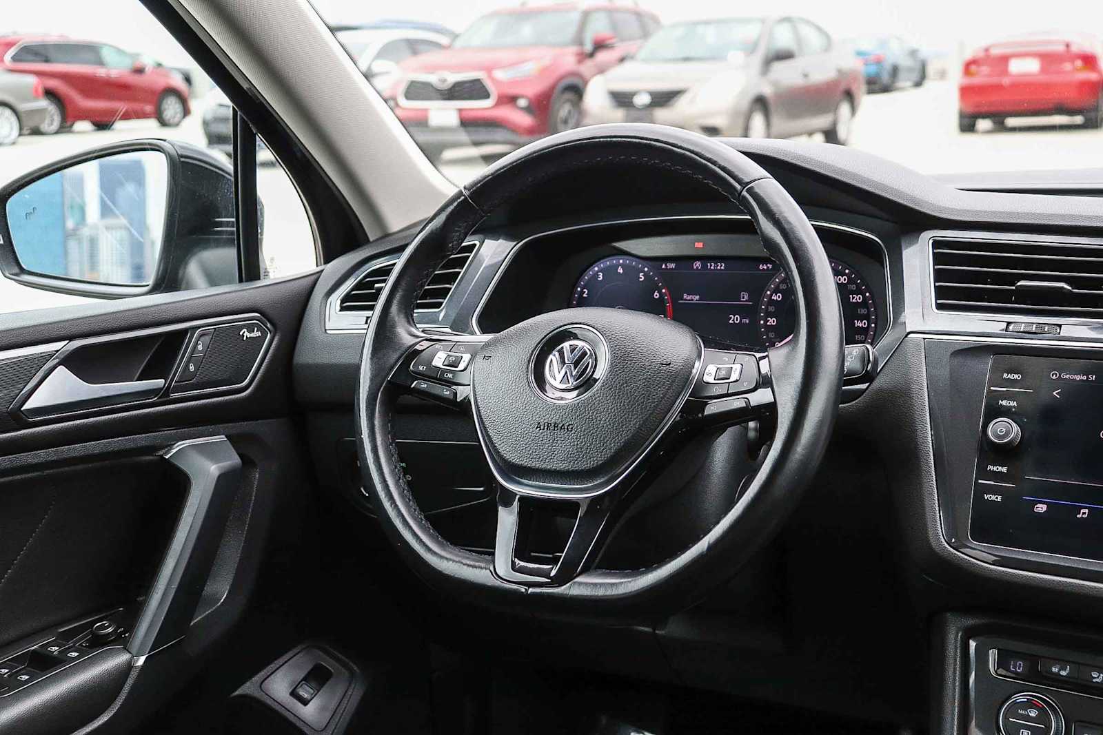 Thumbnail: 2018 Volkswagen Tiguan - 16