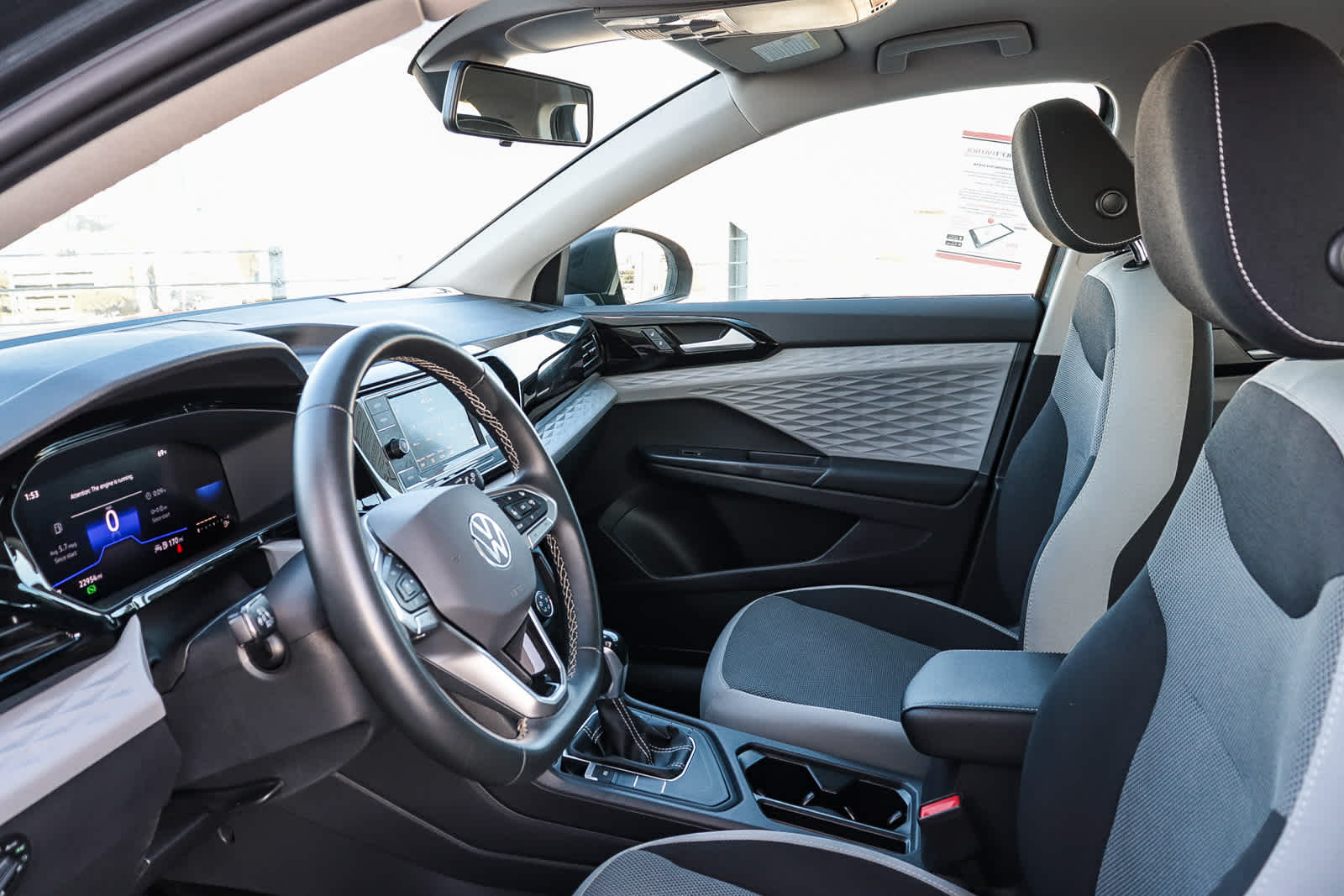 Thumbnail: 2022 Volkswagen Taos - 18