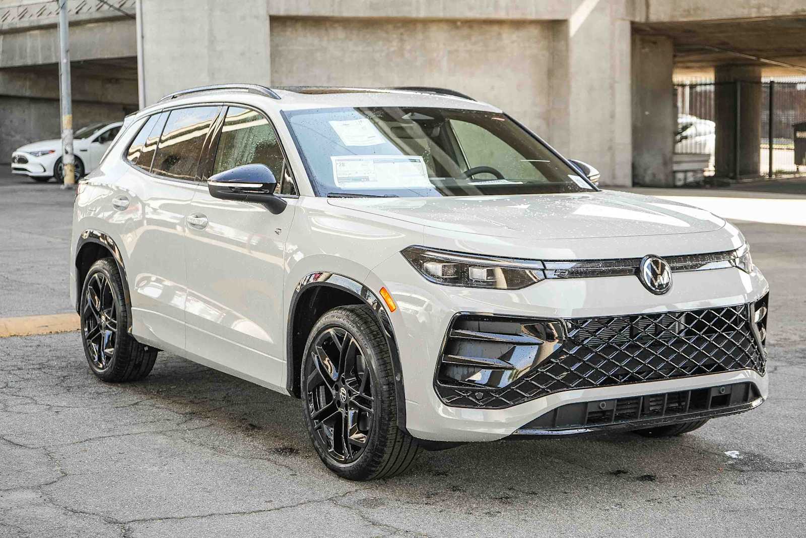 Thumbnail: 2026 Volkswagen Tiguan - 3