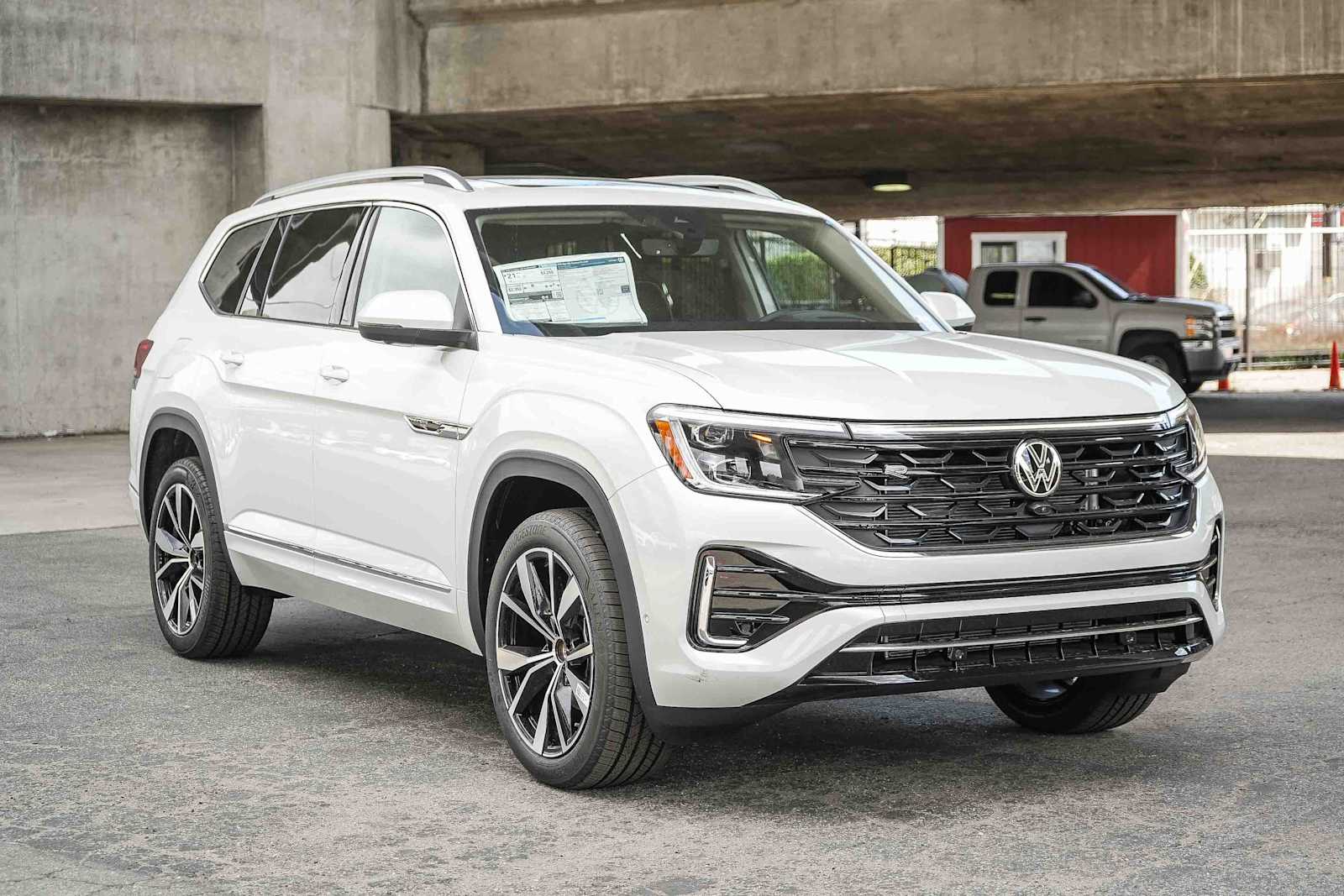 Thumbnail: 2026 Volkswagen Atlas - 3