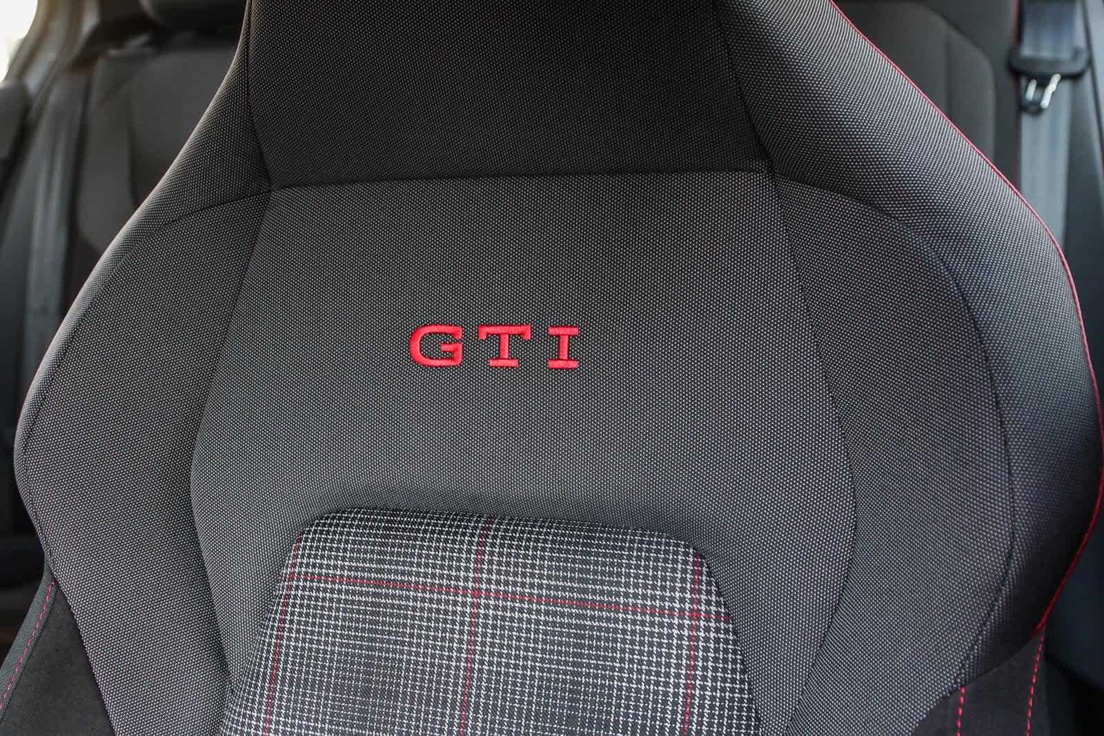 Thumbnail: 2025 Volkswagen Golf - 26