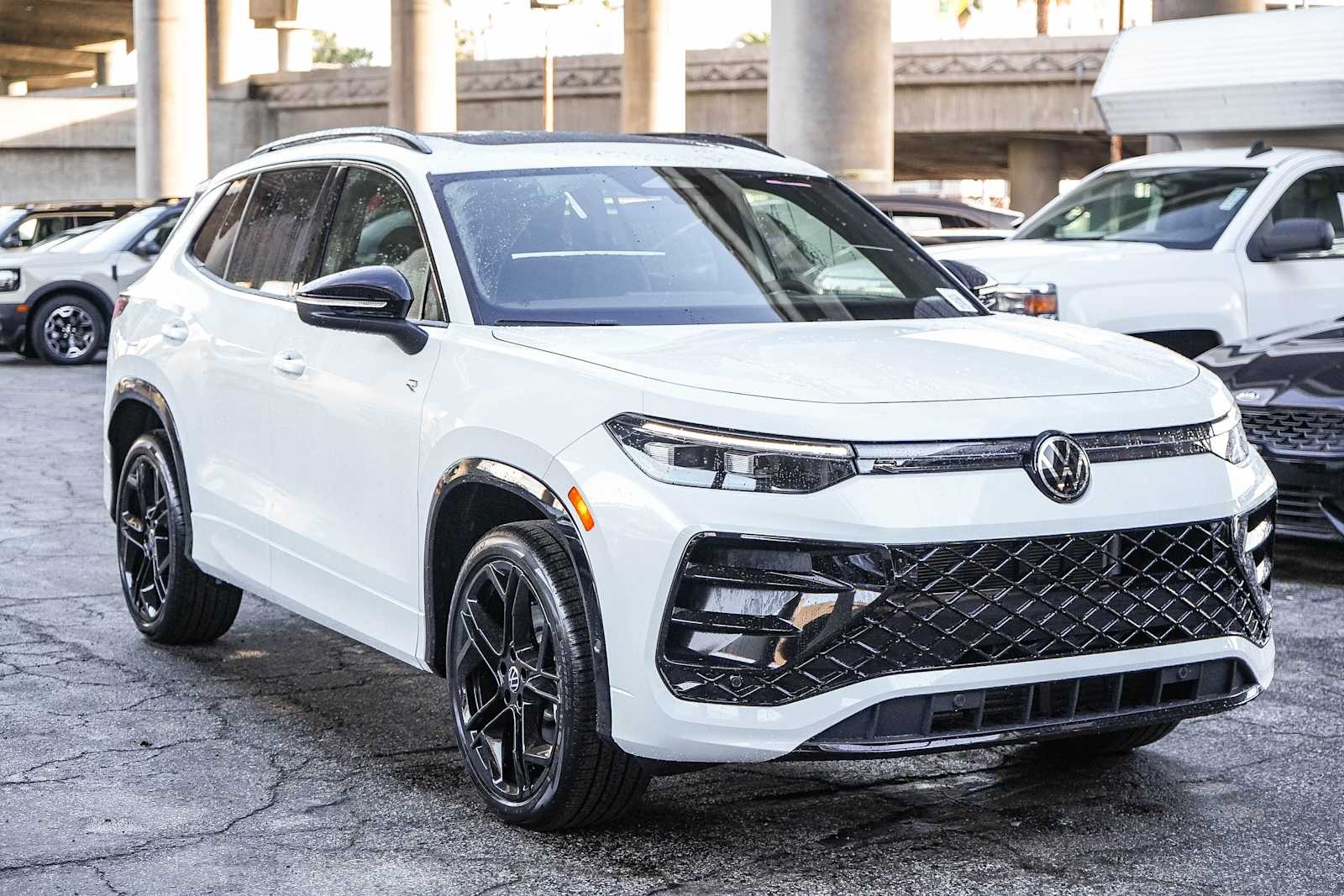 Thumbnail: 2026 Volkswagen Tiguan - 3