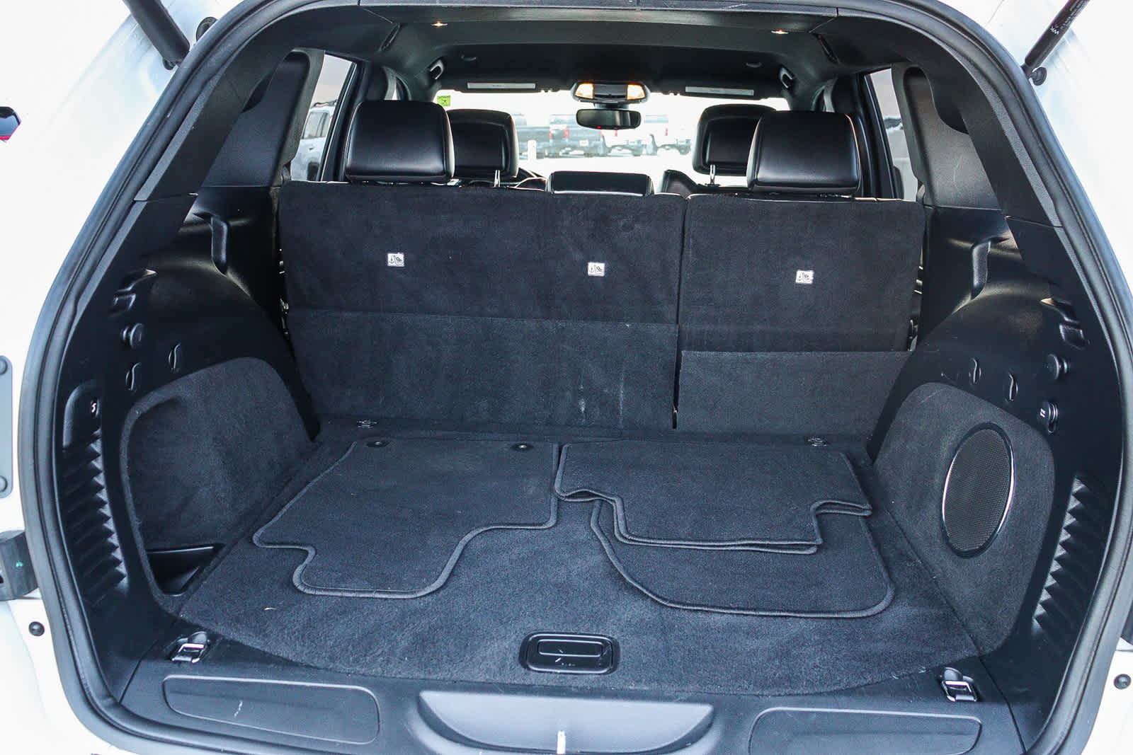 Thumbnail: 2019 Jeep Grand Cherokee - 25