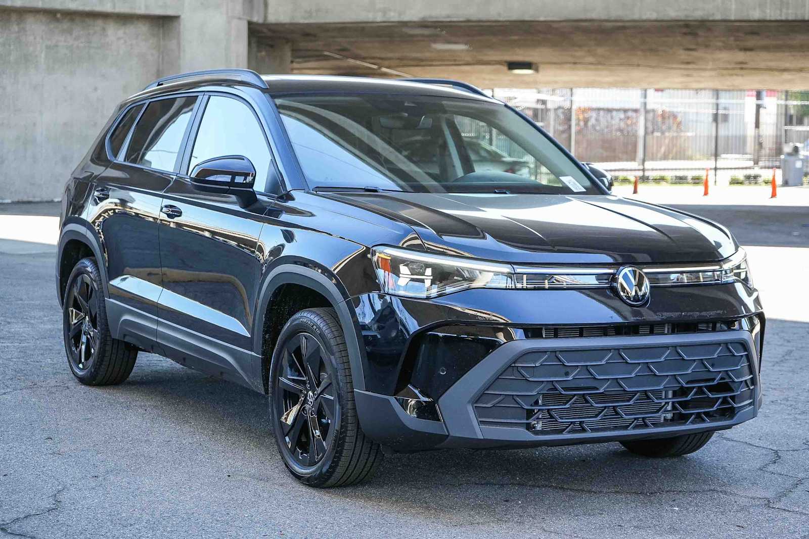 Thumbnail: 2026 Volkswagen Taos - 3