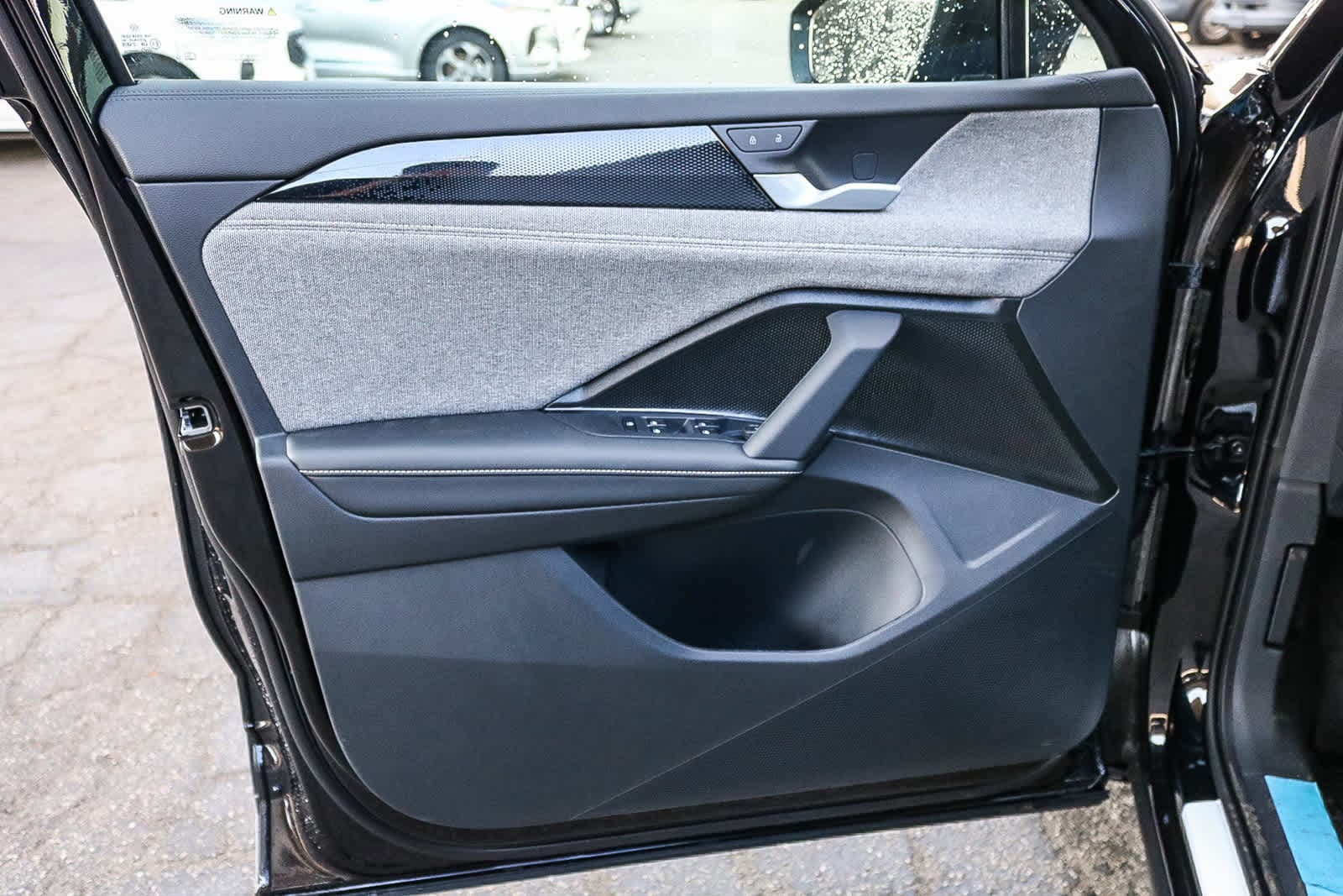 Thumbnail: 2025 Volkswagen Tiguan - 22