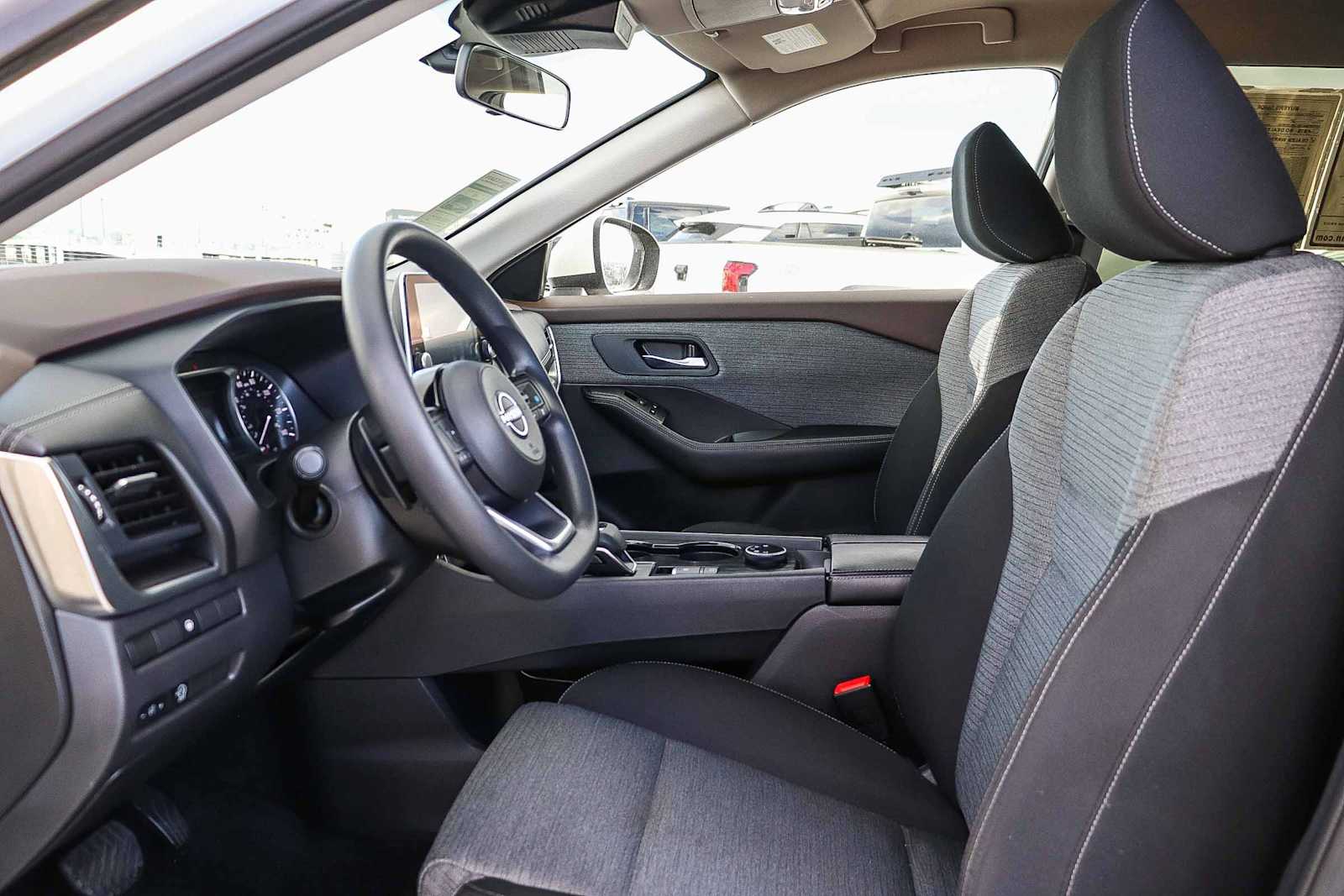 Thumbnail: 2023 Nissan Rogue - 18