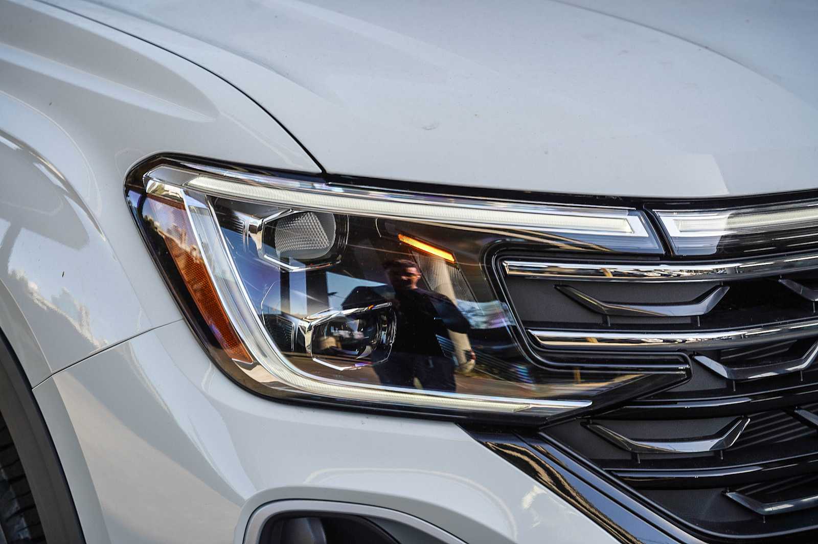 2024 Volkswagen Atlas Peak Edition SE Technology photo 4