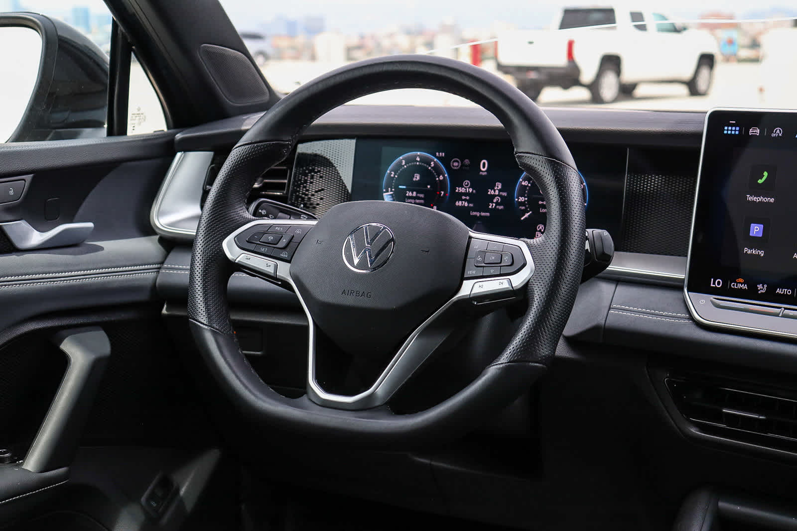Thumbnail: 2025 Volkswagen Tiguan - 14