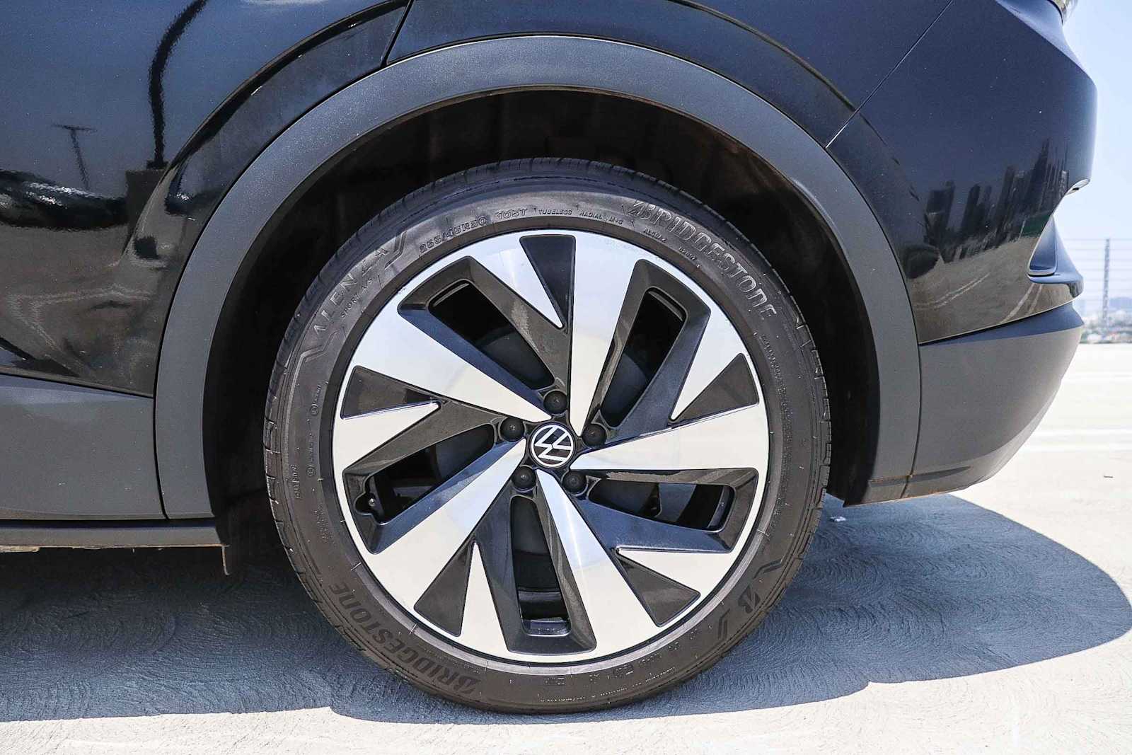 Thumbnail: 2021 Volkswagen ID.4 - 10