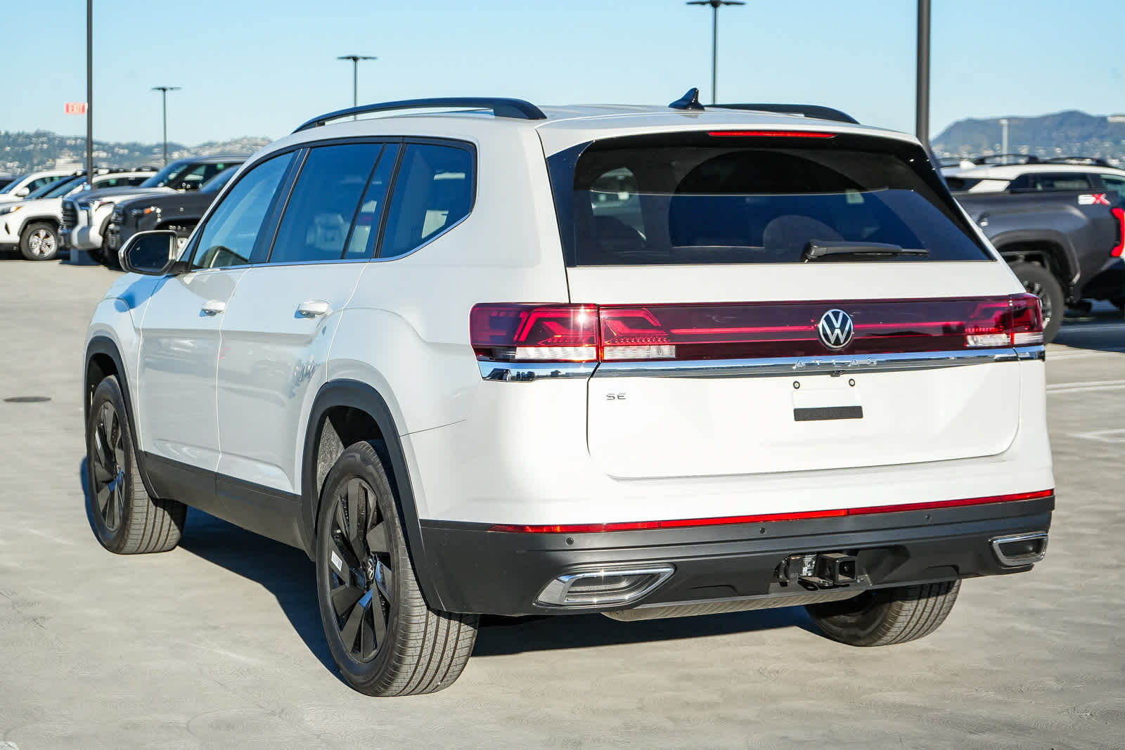 Thumbnail: 2026 Volkswagen Atlas - 8