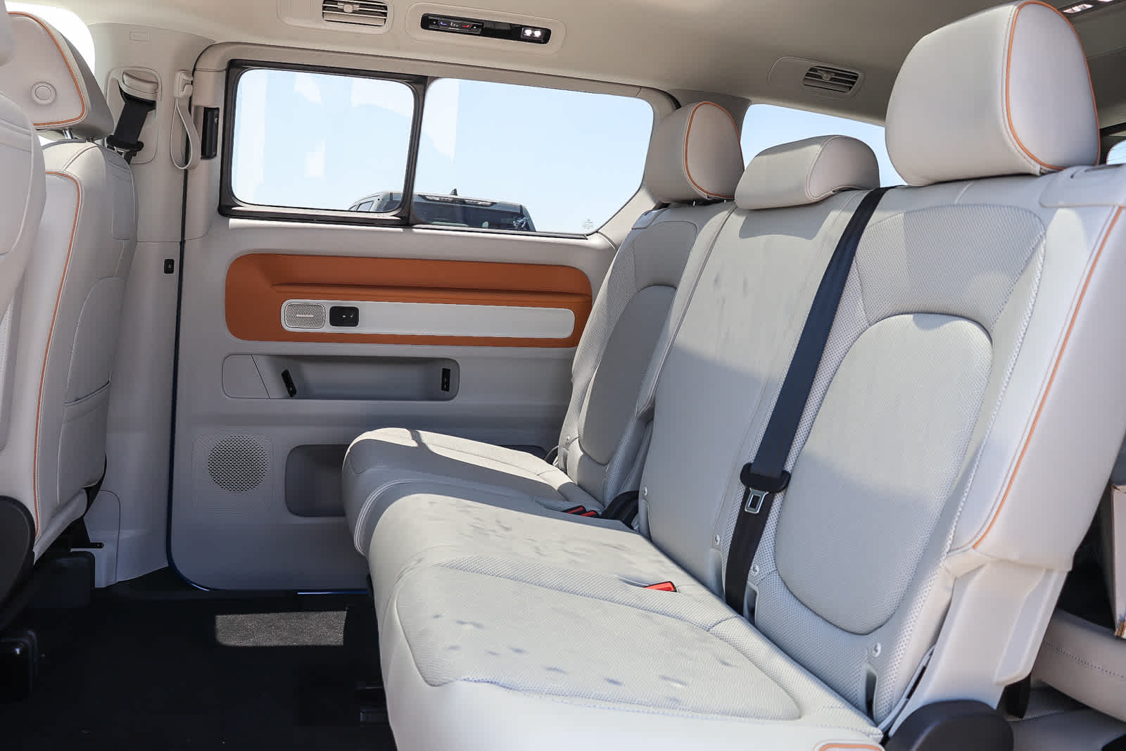 Thumbnail: 2025 Volkswagen ID.Buzz - 19