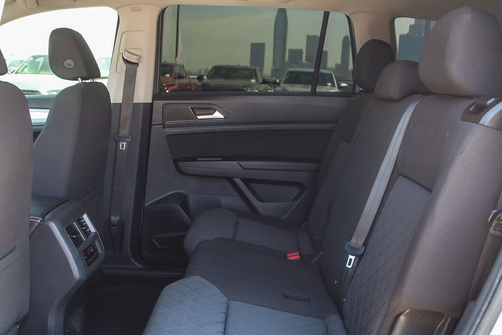 Thumbnail: 2021 Volkswagen Atlas - 18