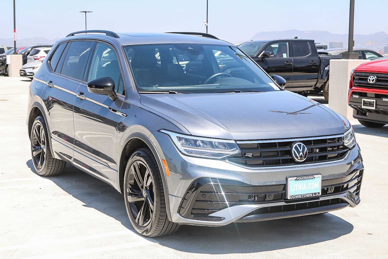 Thumbnail: 2024 Volkswagen Tiguan - 3