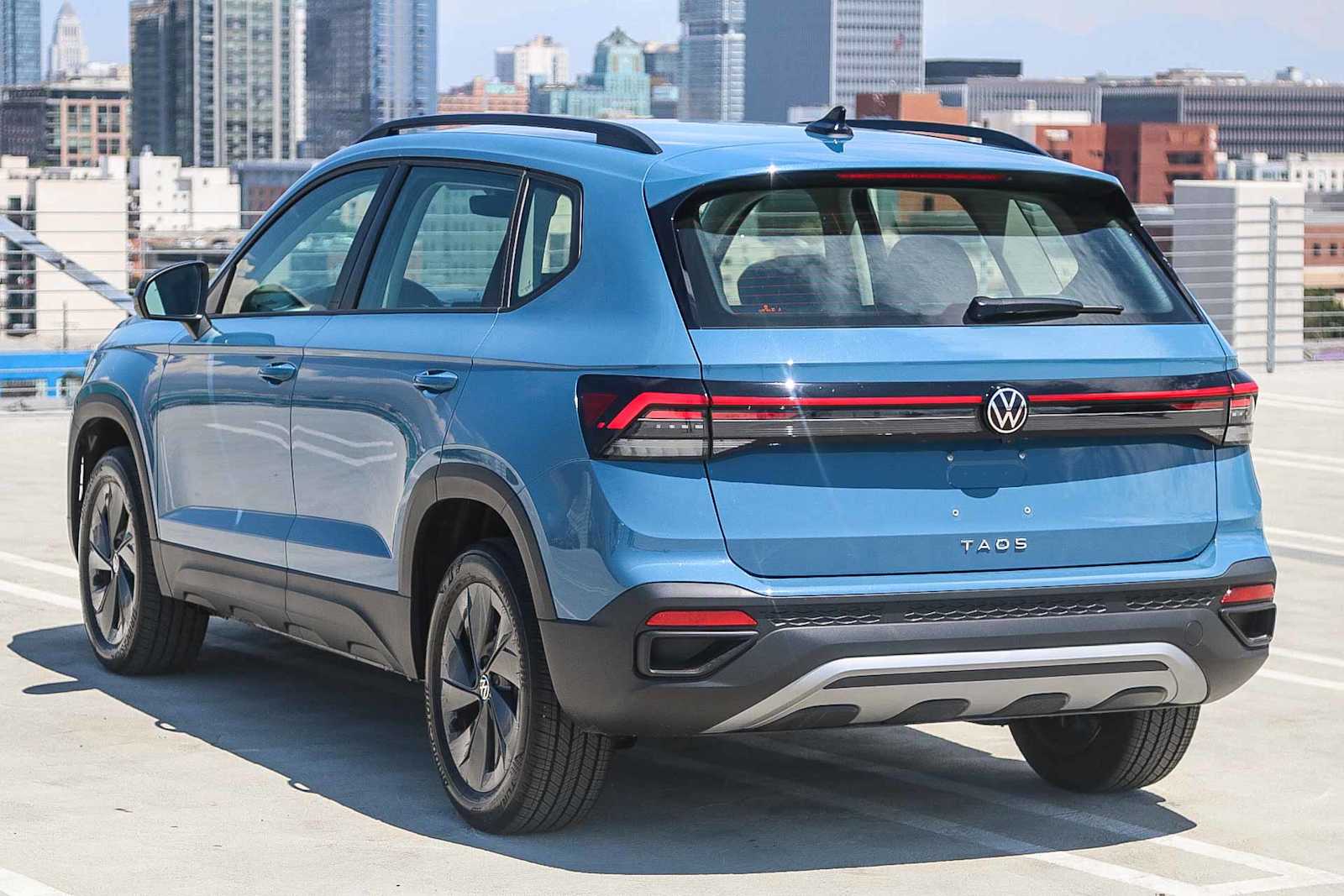 Thumbnail: 2025 Volkswagen Taos - 8