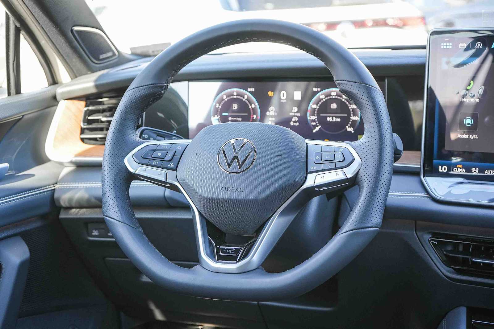 Thumbnail: 2026 Volkswagen Tiguan - 17