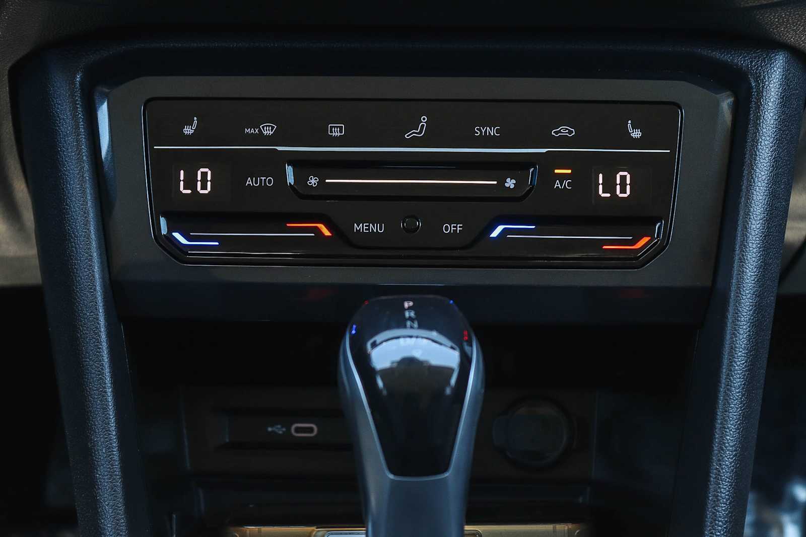 Thumbnail: 2023 Volkswagen Tiguan - 13