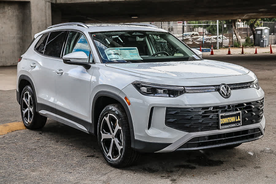 Thumbnail: 2026 Volkswagen Tiguan - 3