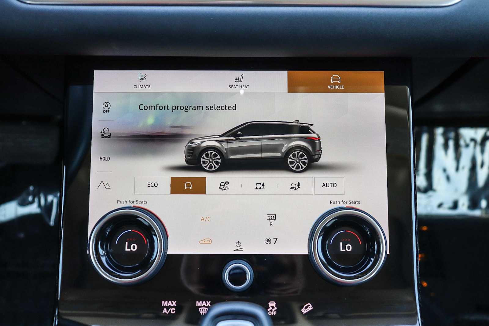 Thumbnail: 2022 Land Rover Range Rover Evoque - 14