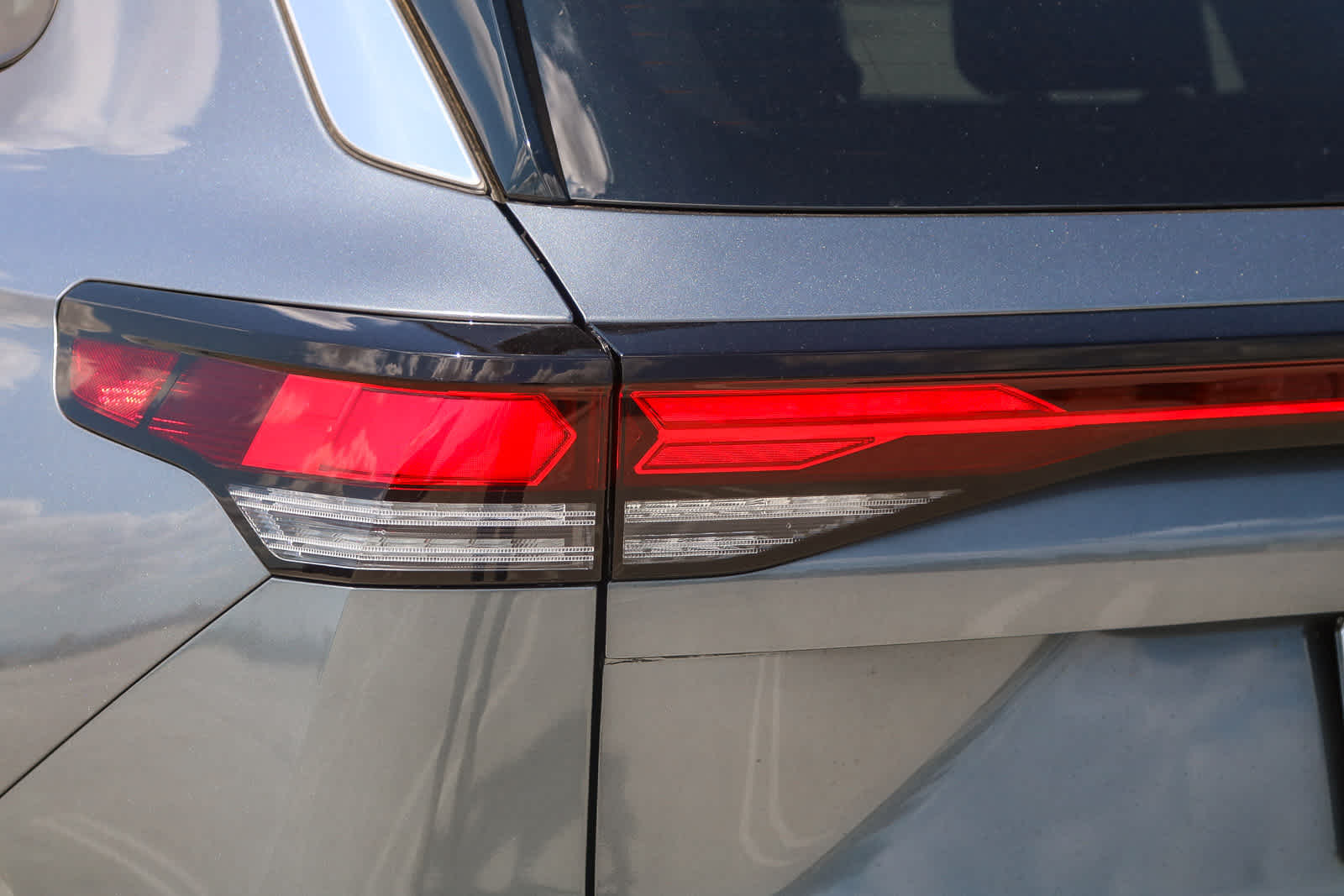 Thumbnail: 2025 Volkswagen Tiguan - 9