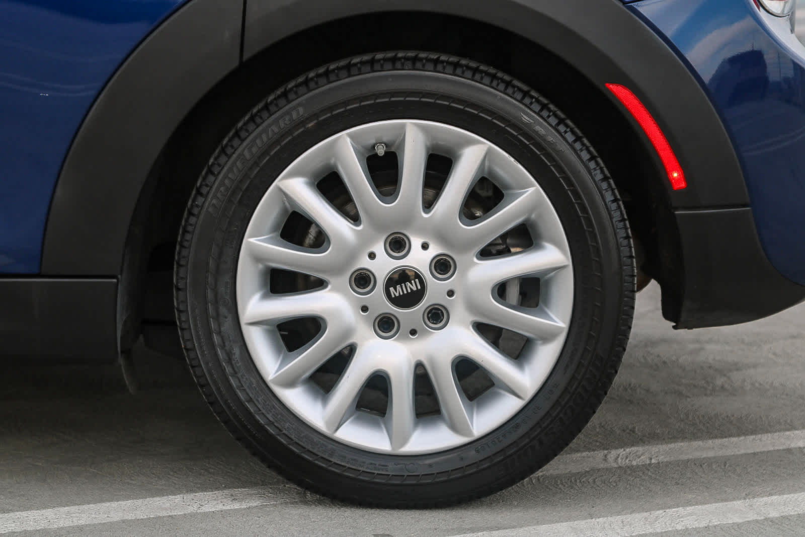 Thumbnail: 2015 MINI Cooper Hardtop - 11