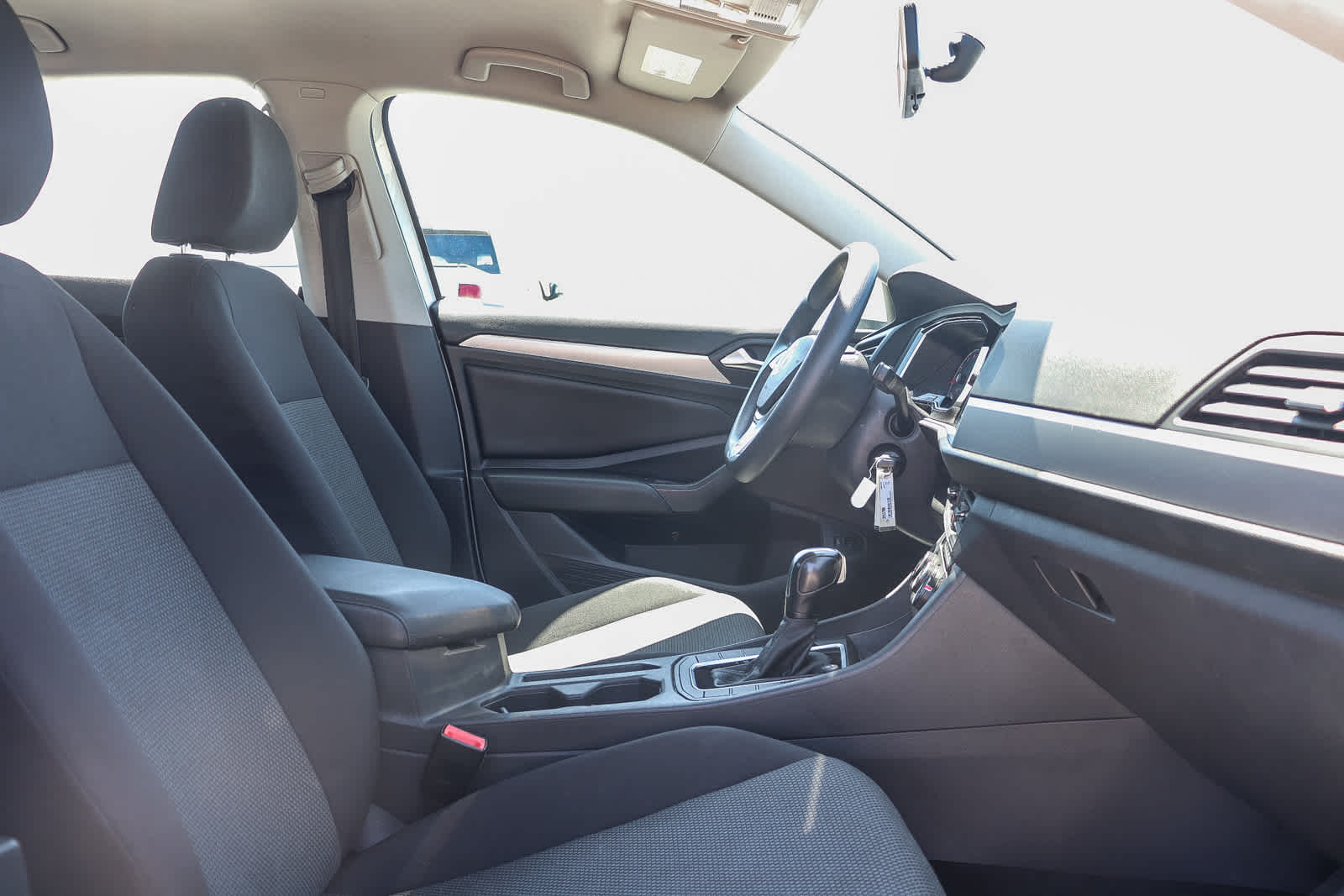 Thumbnail: 2019 Volkswagen Jetta - 17
