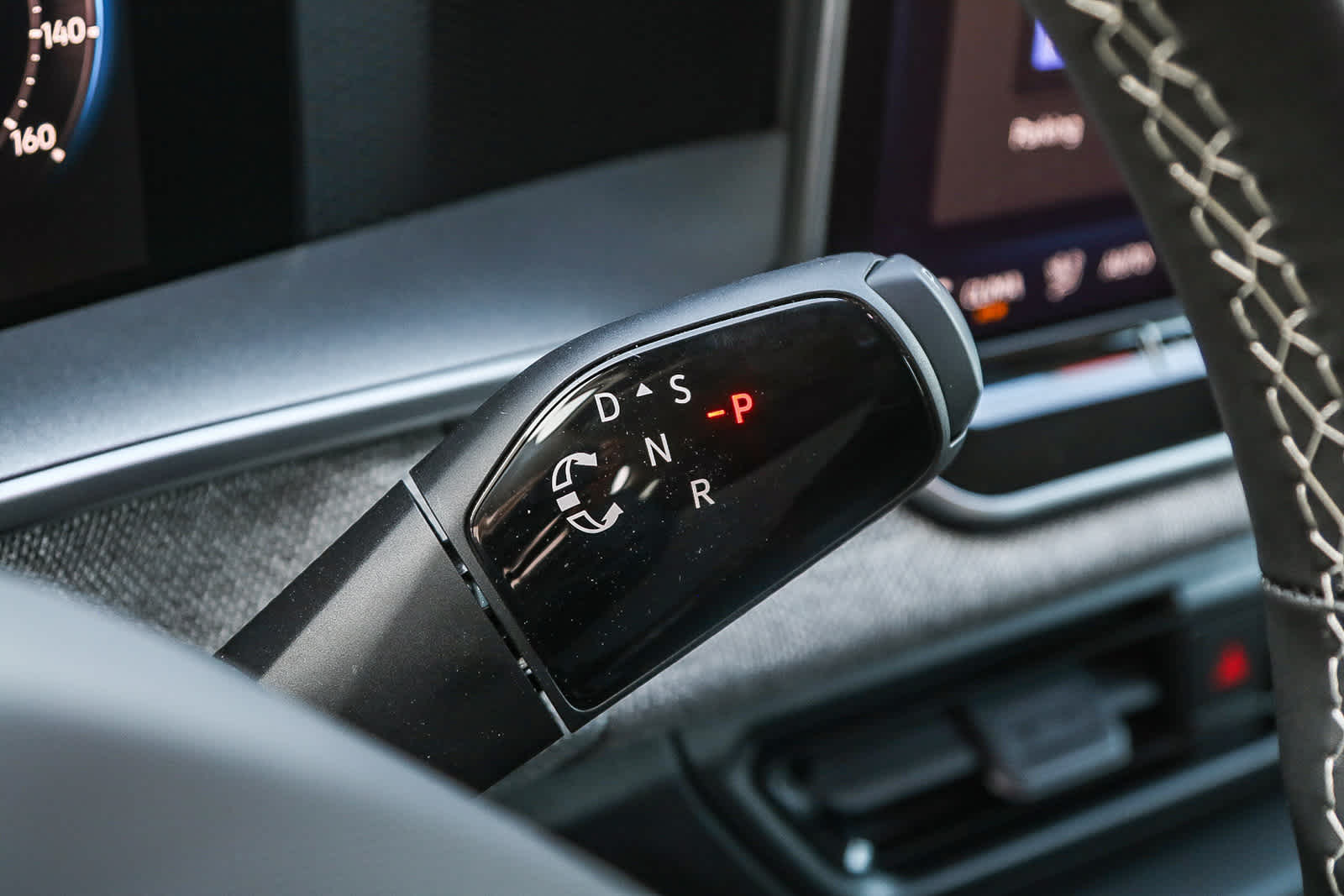 Thumbnail: 2025 Volkswagen Tiguan - 23