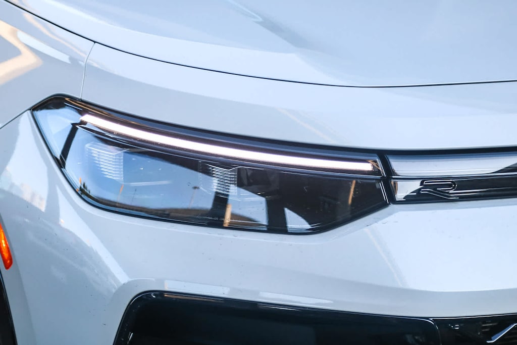 New 2025 Volkswagen Tiguan 2.0T SE R-Line Black SUV