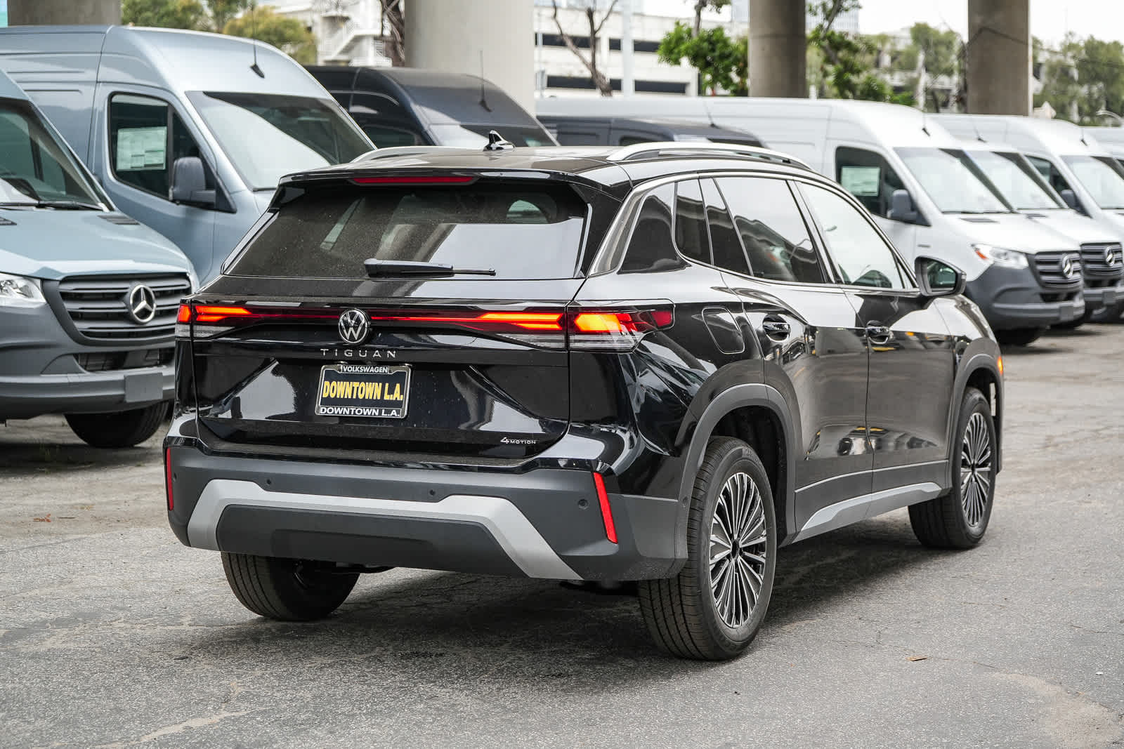 Thumbnail: 2026 Volkswagen Tiguan - 4