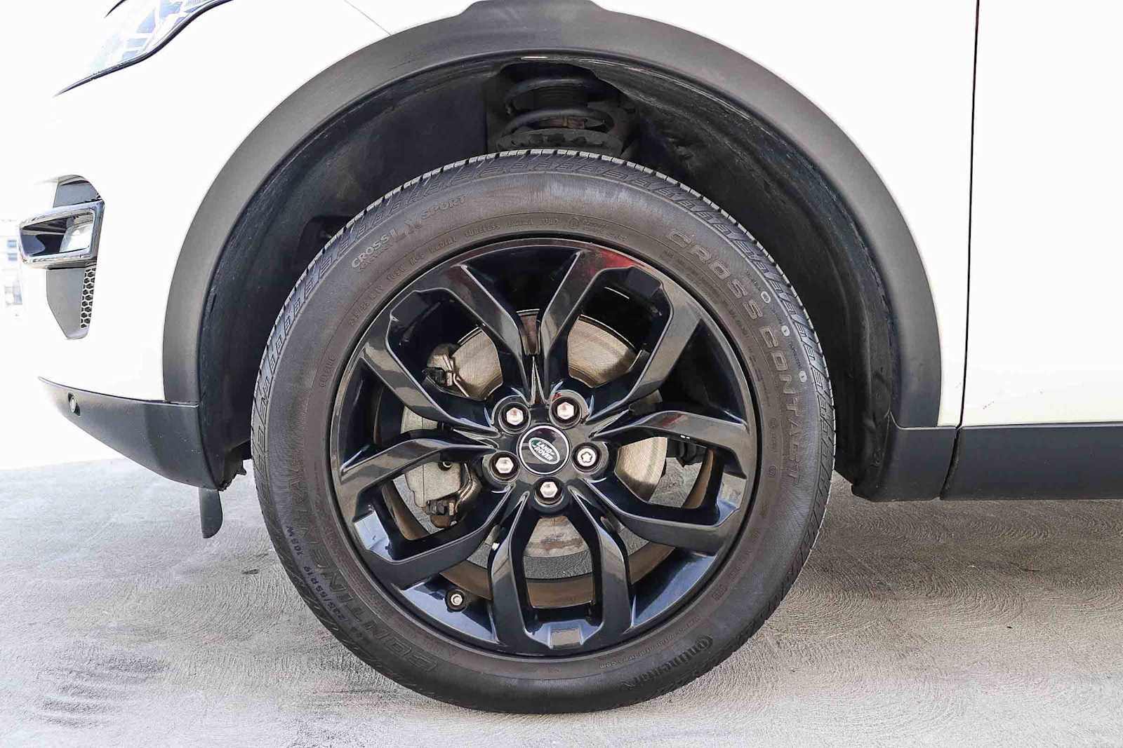 Thumbnail: 2018 Land Rover Discovery Sport - 11