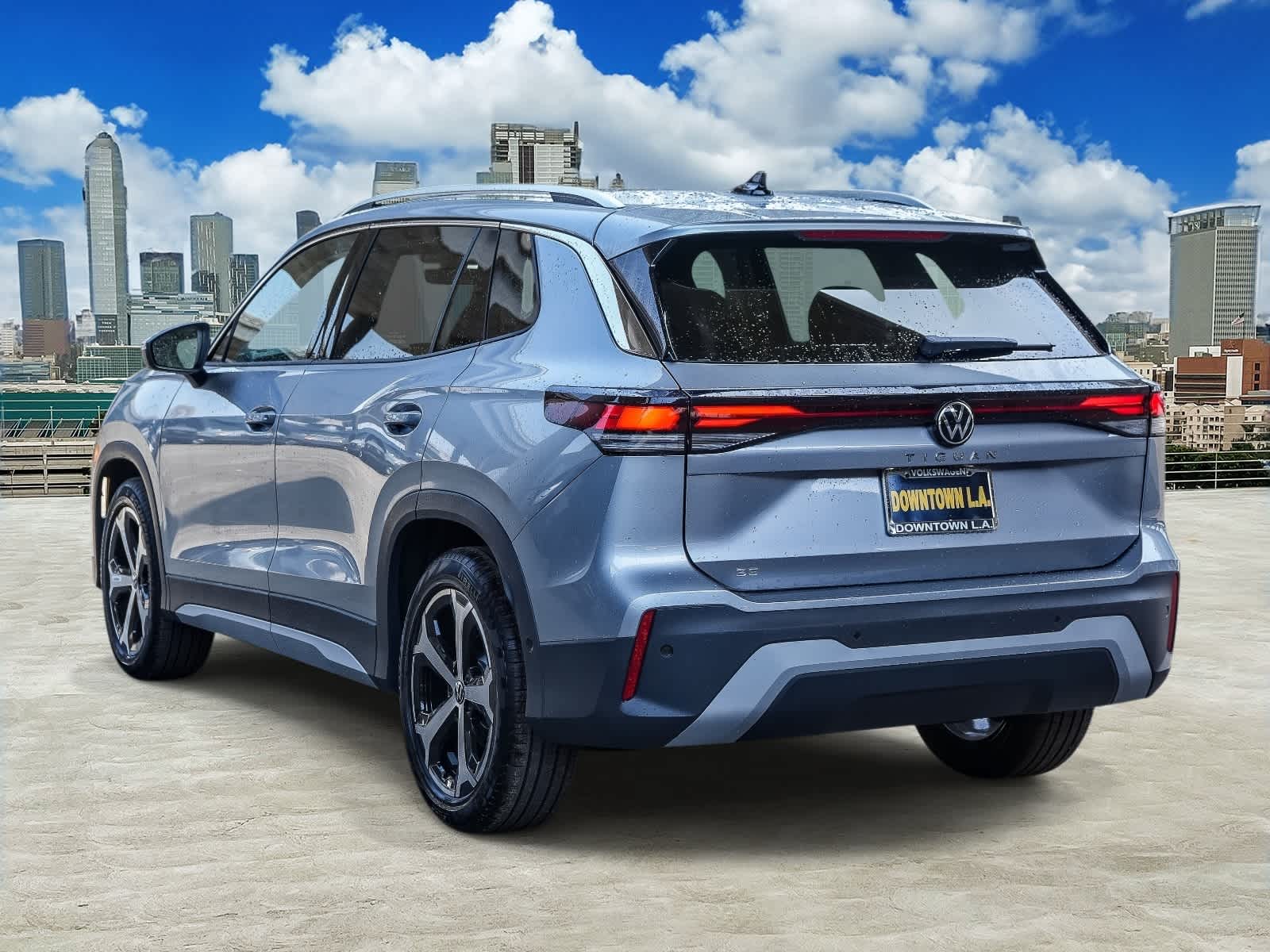 Thumbnail: 2026 Volkswagen Tiguan - 4