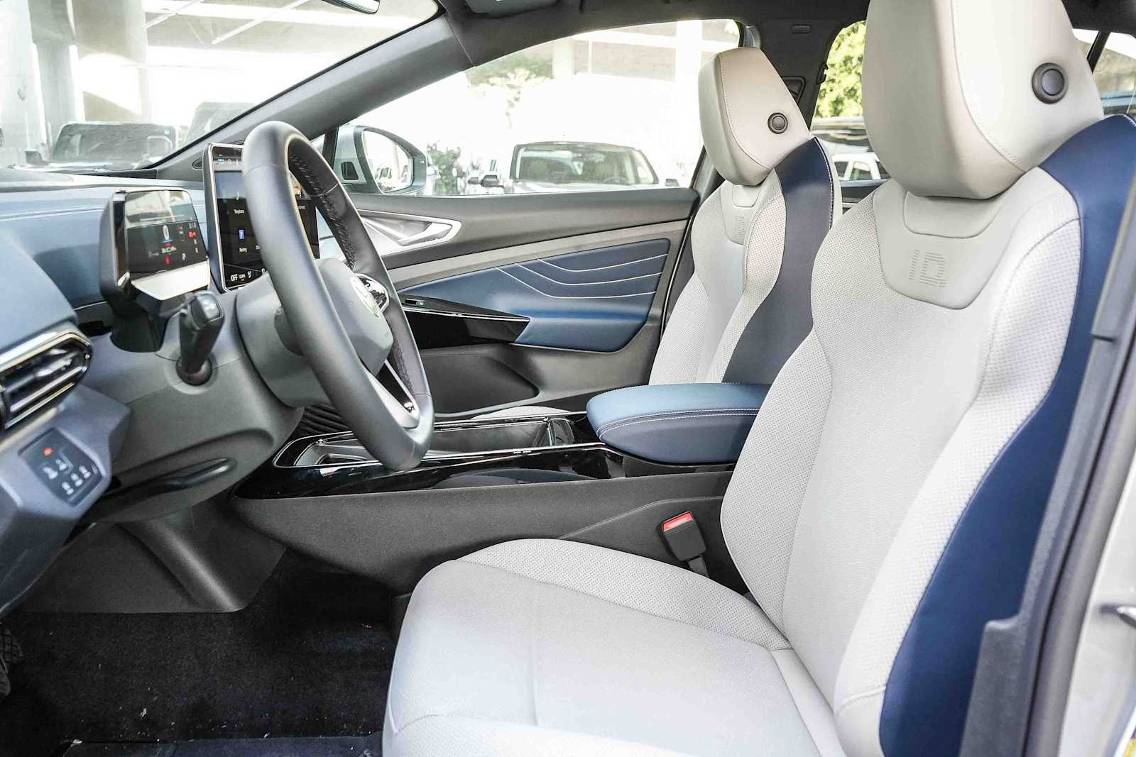 Thumbnail: 2025 Volkswagen ID.4 - 18