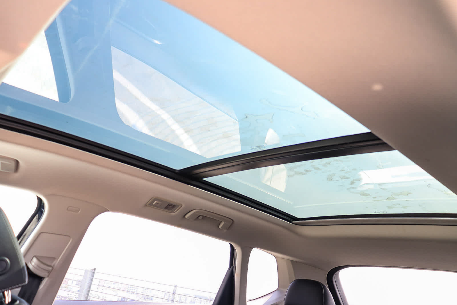 Thumbnail: 2022 Volkswagen Taos - 25