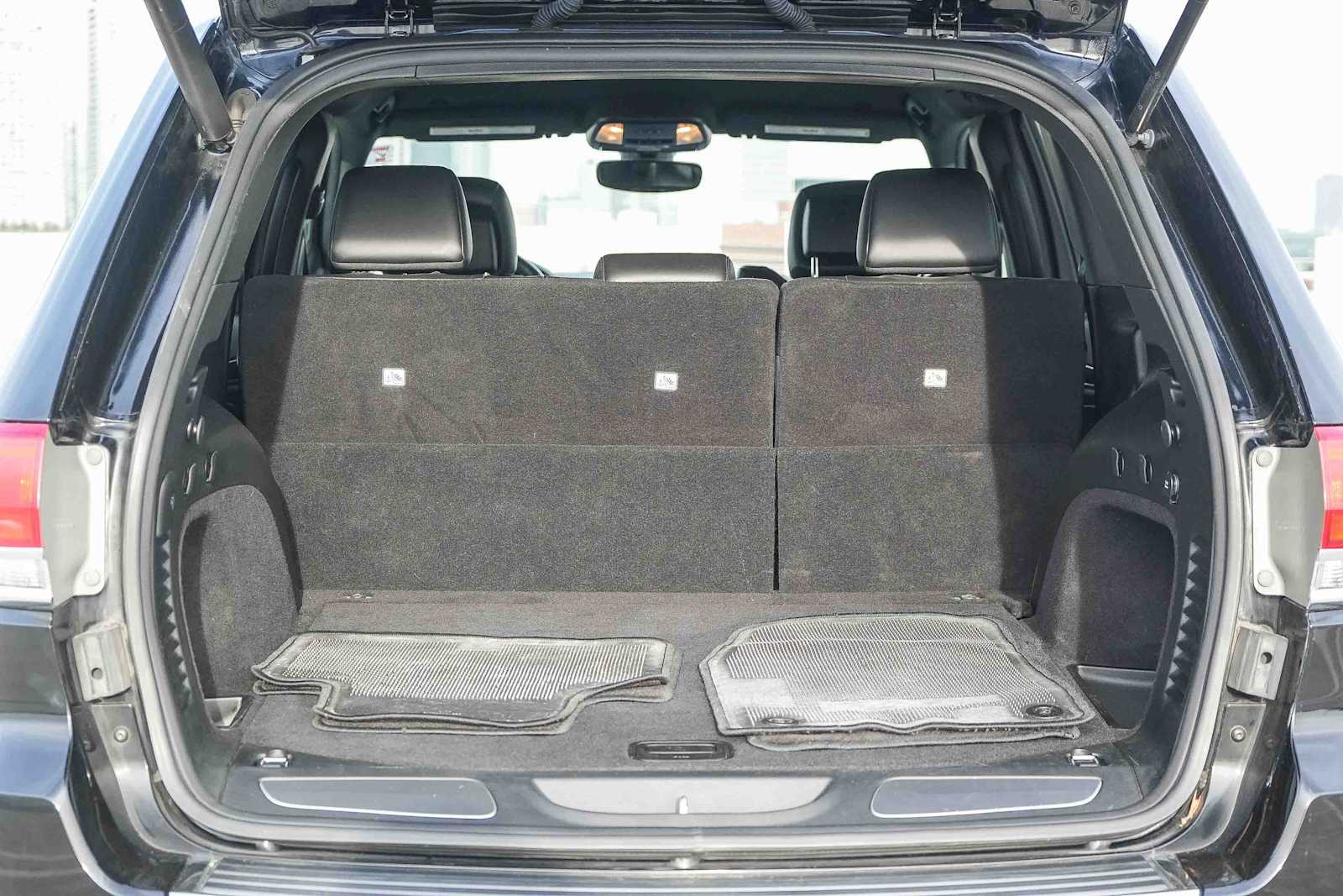 Thumbnail: 2018 Jeep Grand Cherokee - 25