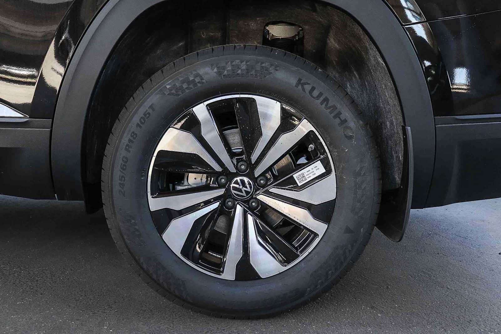 Thumbnail: 2026 Volkswagen Atlas - 10